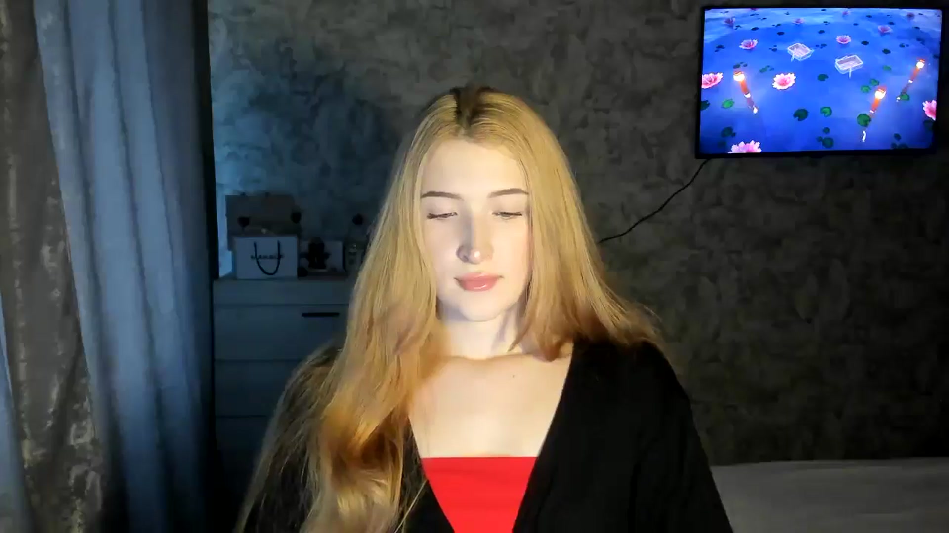 Gallery image thumbnail from Ilona_Here's myfreecams stream on, 02/17/2026, 14:01 image 9 of 20
