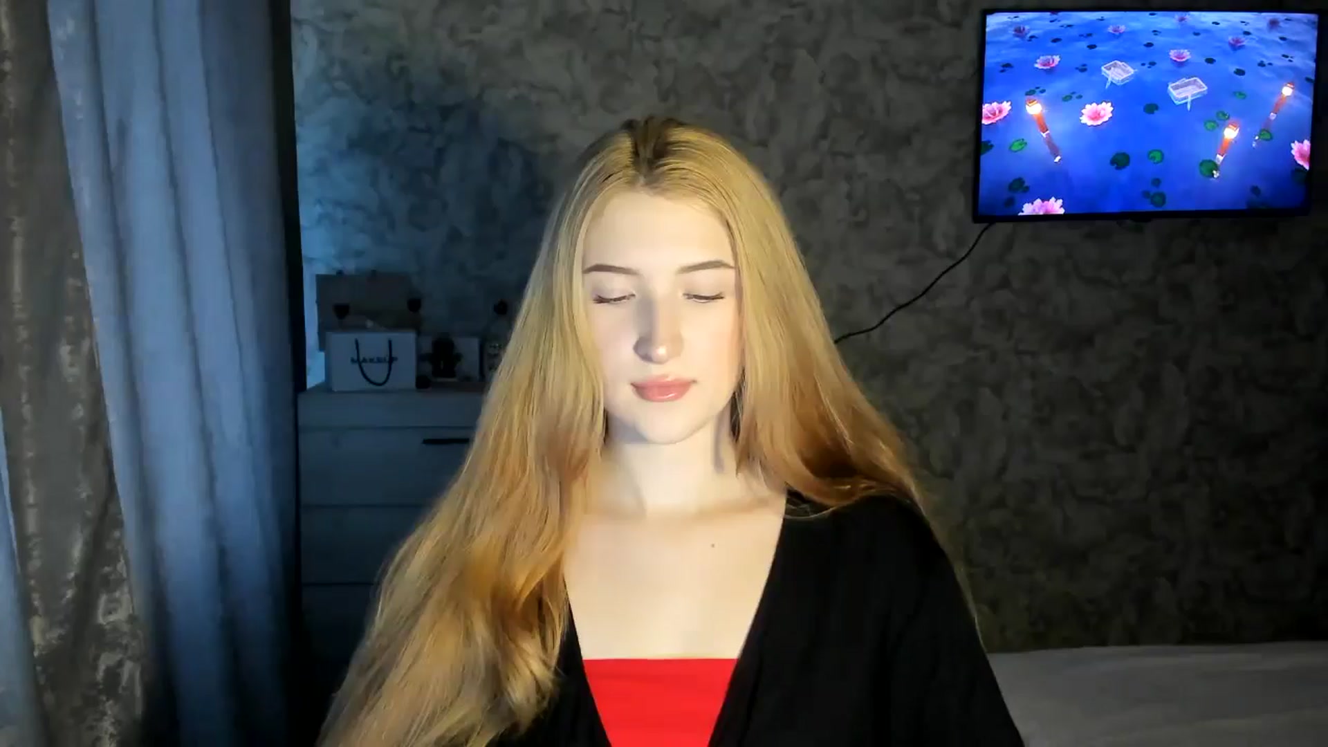 Gallery image thumbnail from Ilona_Here's myfreecams stream on, 02/17/2026, 14:01 image 2 of 20