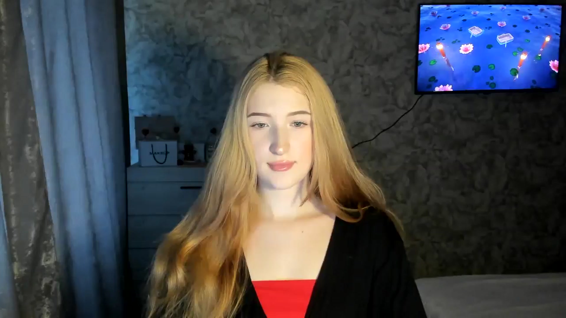 Gallery image thumbnail from Ilona_Here's myfreecams stream on, 02/17/2026, 14:01 image 14 of 20