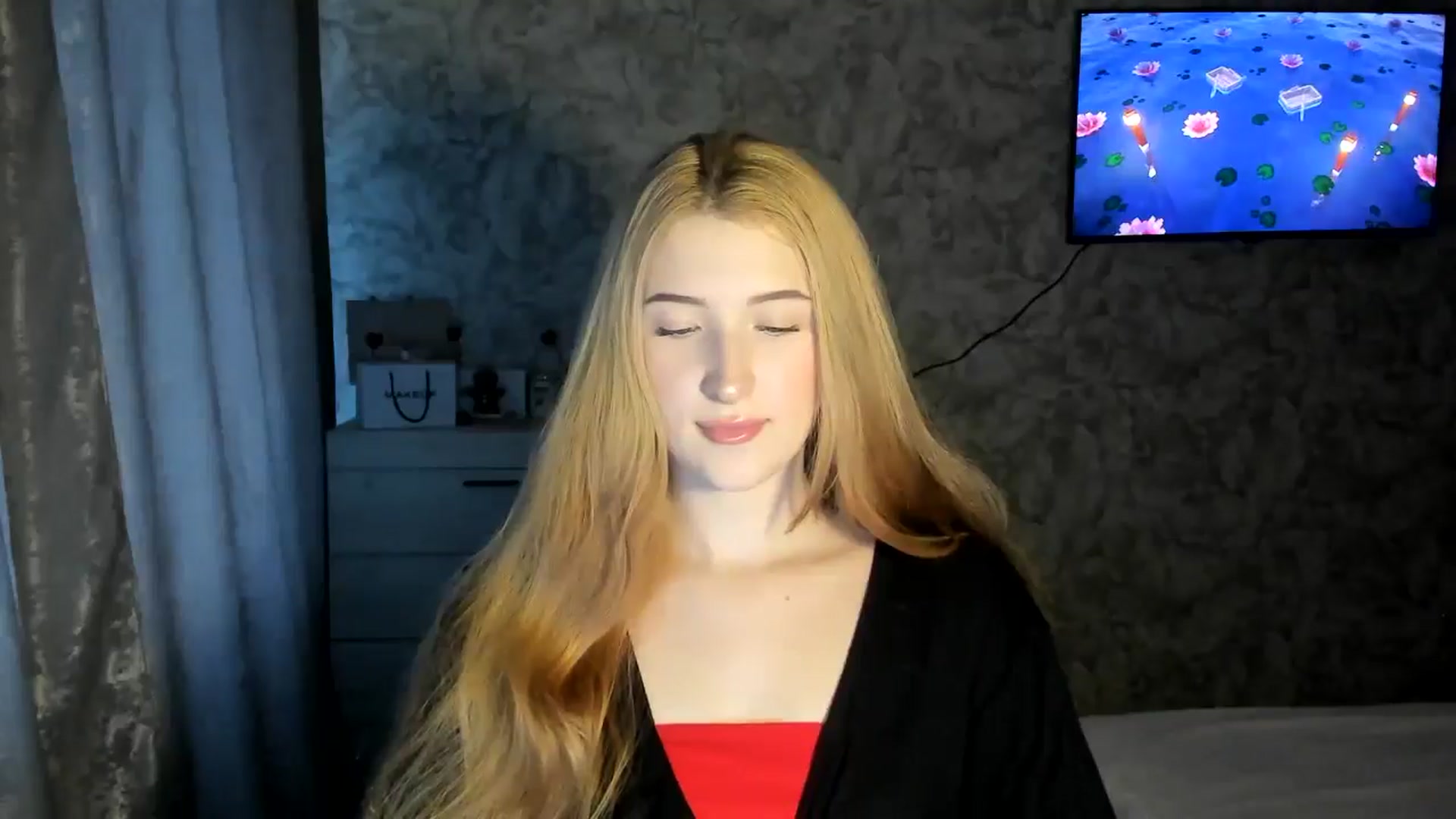 Gallery image thumbnail from Ilona_Here's myfreecams stream on, 02/17/2026, 14:01 image 11 of 20