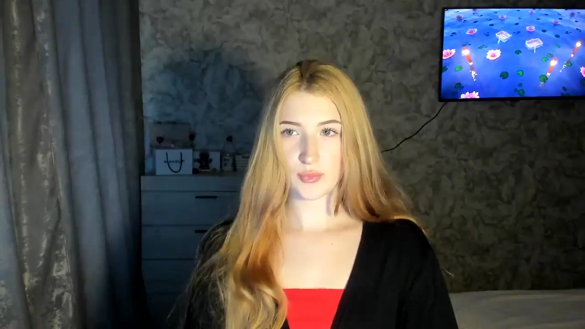 Gallery image thumbnail from Ilona_Here's myfreecams stream on, 02/17/2026, 14:37 image 12 of 20