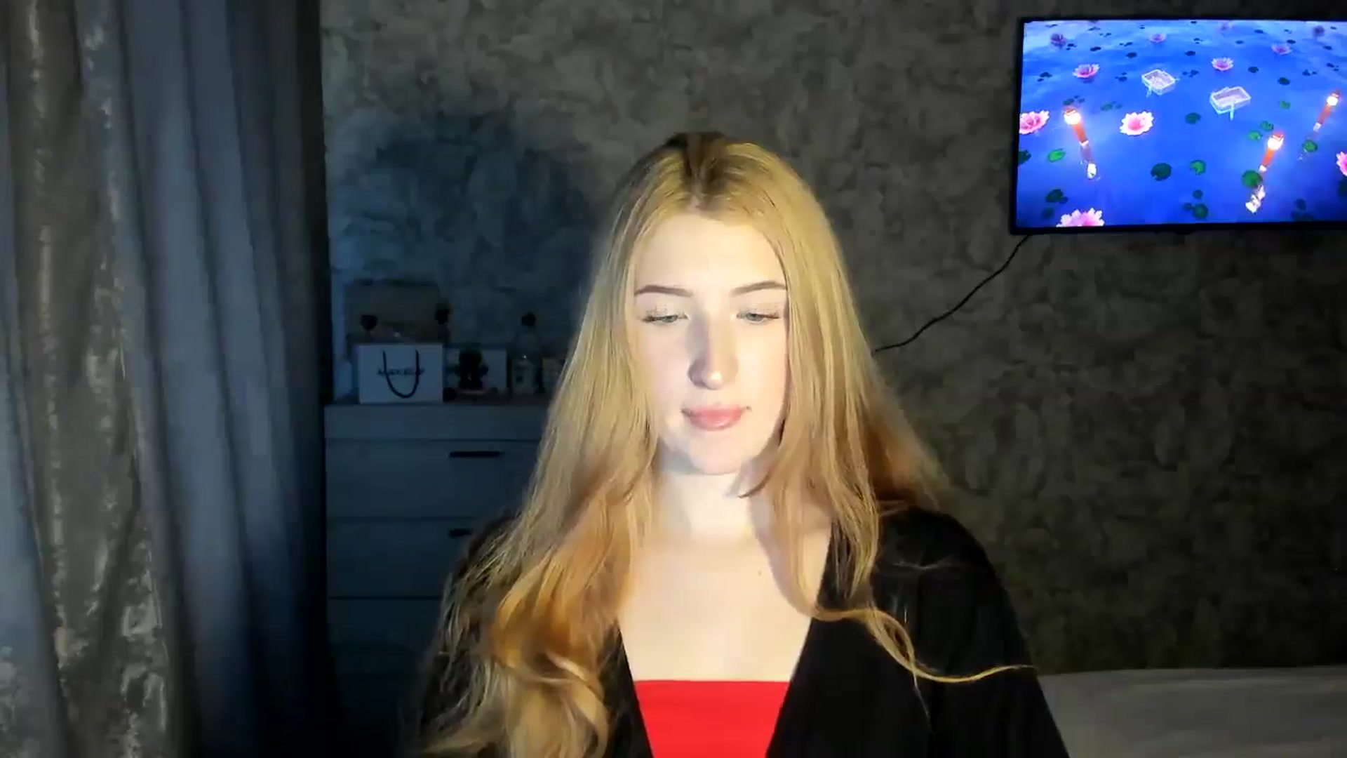 Gallery image thumbnail from Ilona_Here's myfreecams stream on, 02/17/2026, 14:37 image 8 of 20