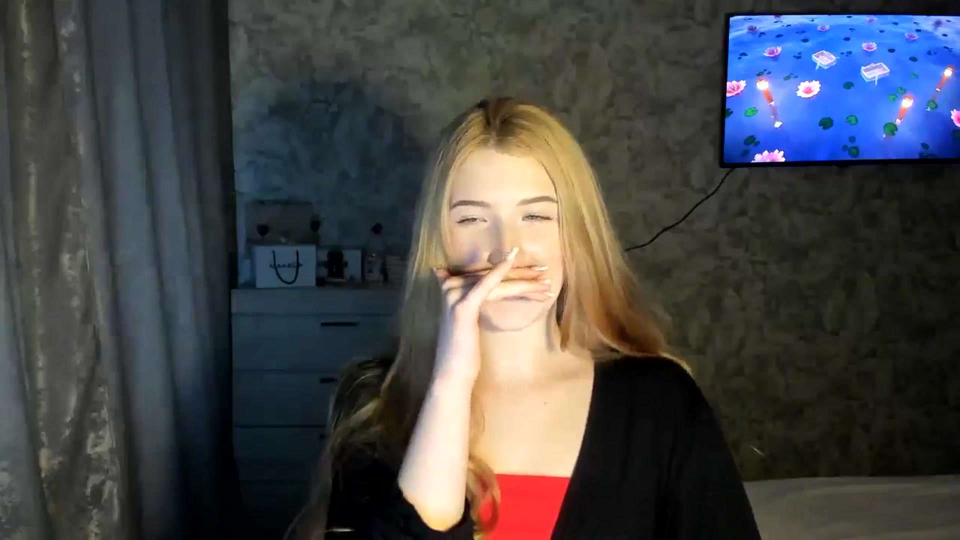Gallery image thumbnail from Ilona_Here's myfreecams stream on, 02/17/2026, 14:37 image 10 of 20
