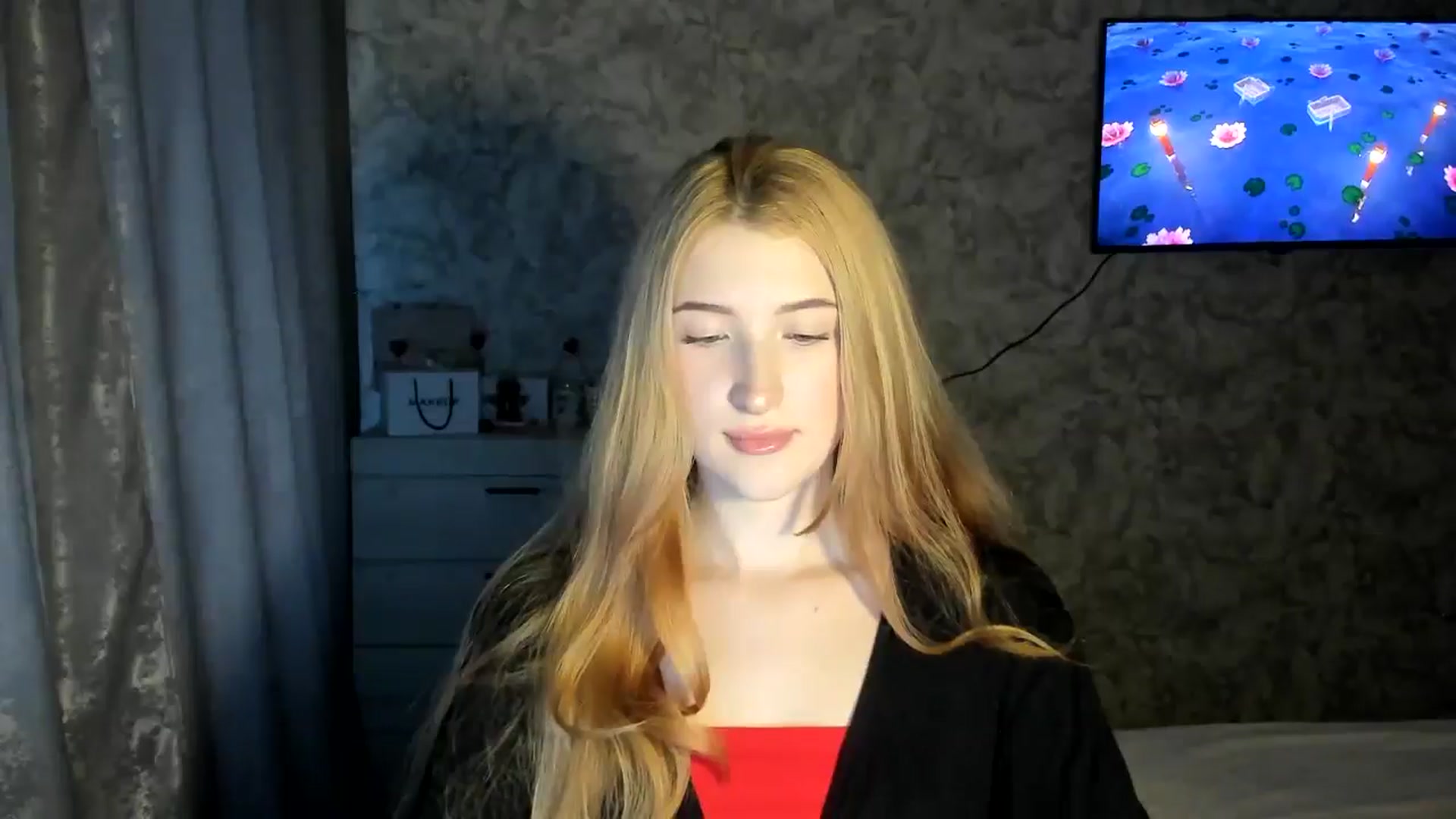 Gallery image thumbnail from Ilona_Here's myfreecams stream on, 02/17/2026, 14:37 image 2 of 20