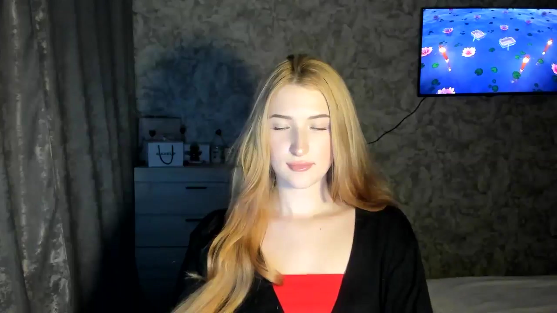 Gallery image thumbnail from Ilona_Here's myfreecams stream on, 02/17/2026, 15:38 image 10 of 20