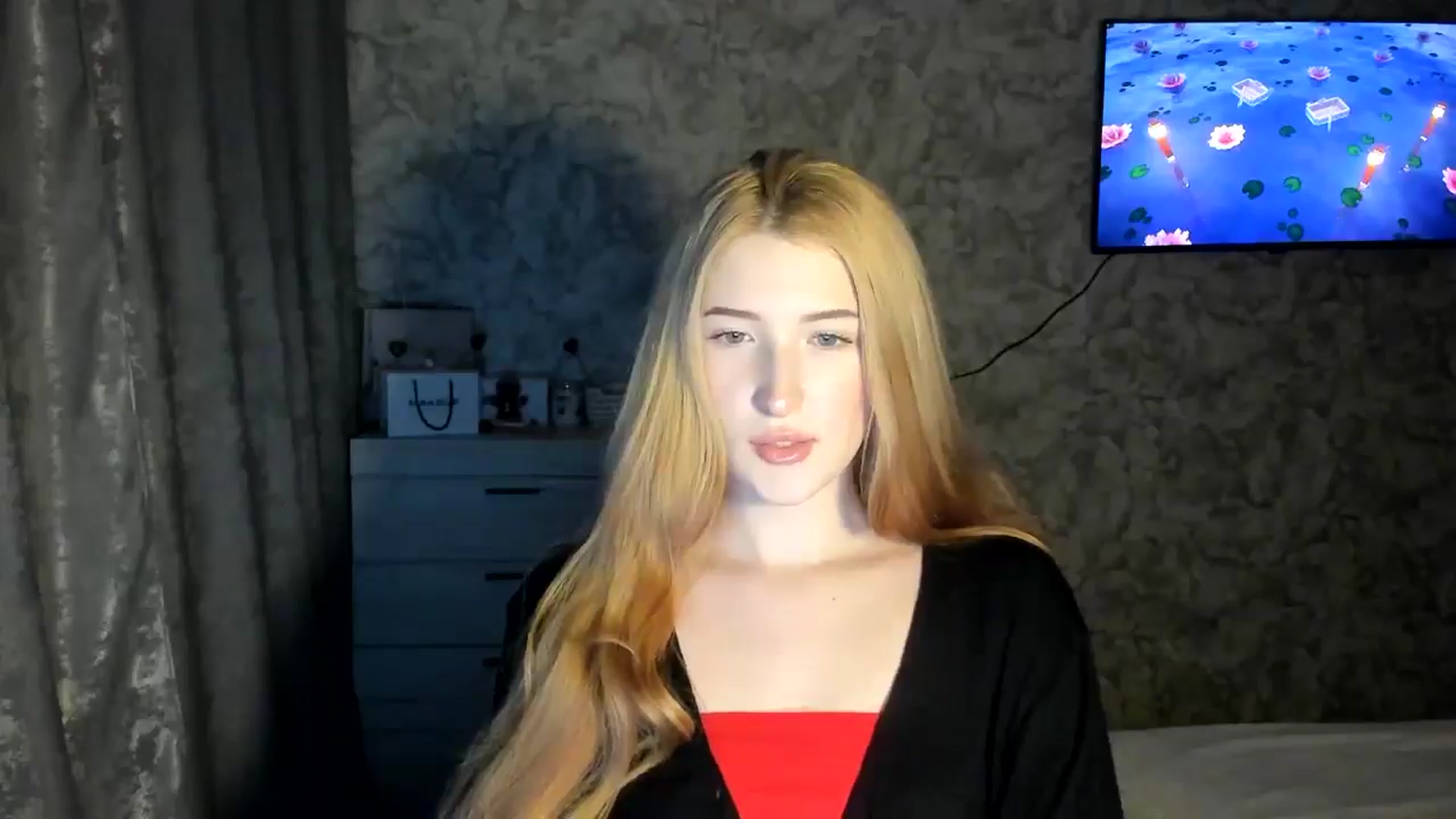 Gallery image thumbnail from Ilona_Here's myfreecams stream on, 02/17/2026, 15:38 image 13 of 20