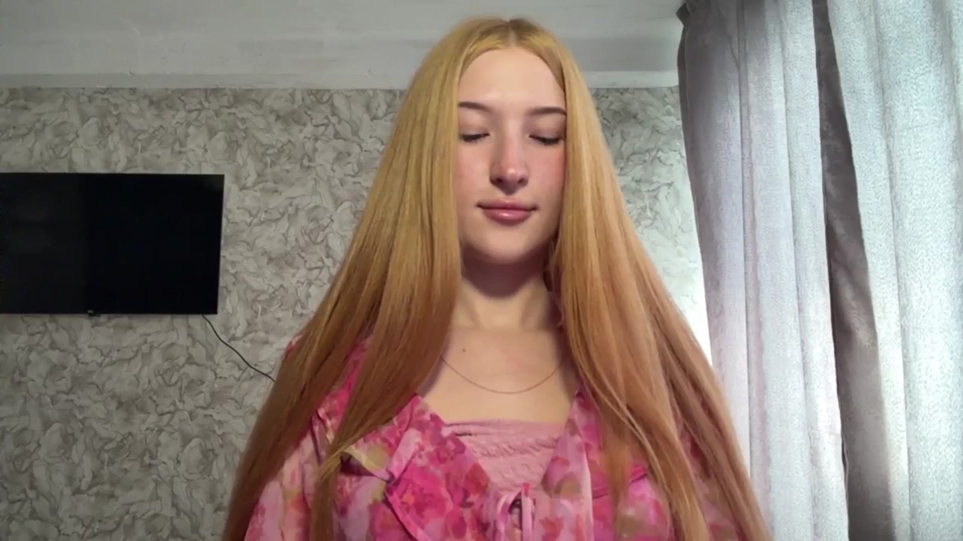 Gallery image thumbnail from Ilona_Here's myfreecams stream on, 02/23/2026, 10:26 image 18 of 20