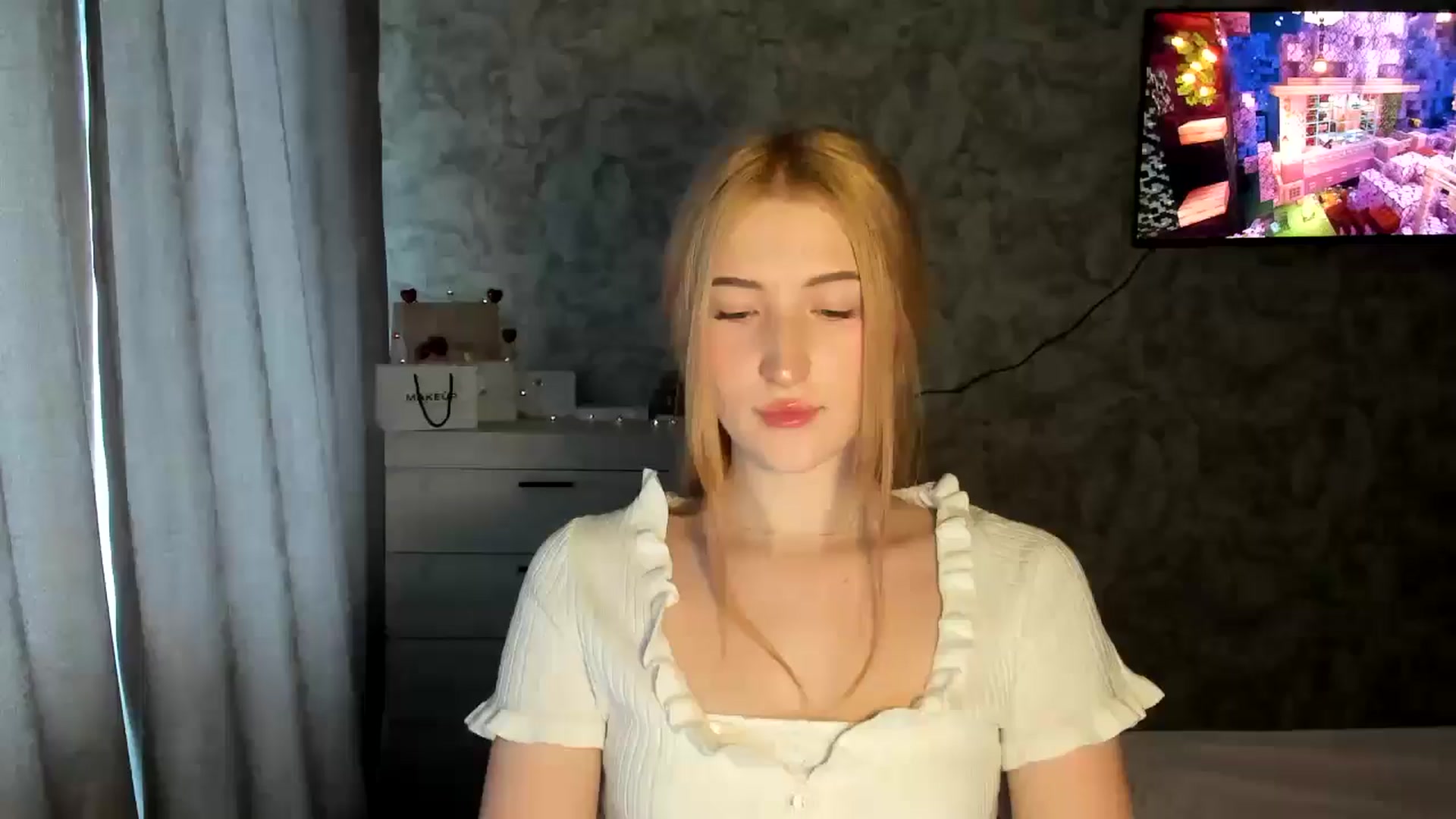 Gallery image thumbnail from Ilona_Here's myfreecams stream on, 02/24/2026, 12:11 image 7 of 20