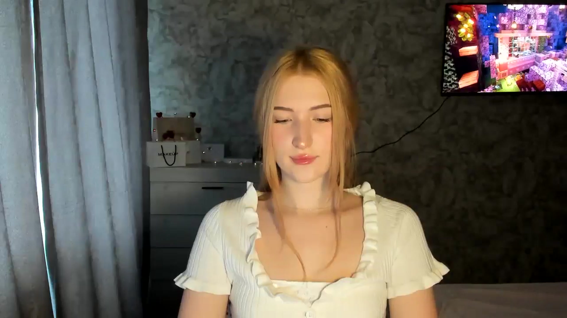 Gallery image thumbnail from Ilona_Here's myfreecams stream on, 02/24/2026, 12:11 image 8 of 20