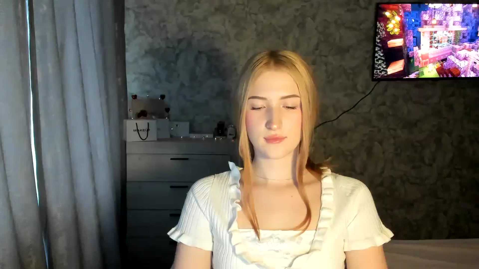 Gallery image thumbnail from Ilona_Here's myfreecams stream on, 02/24/2026, 13:52 image 18 of 20
