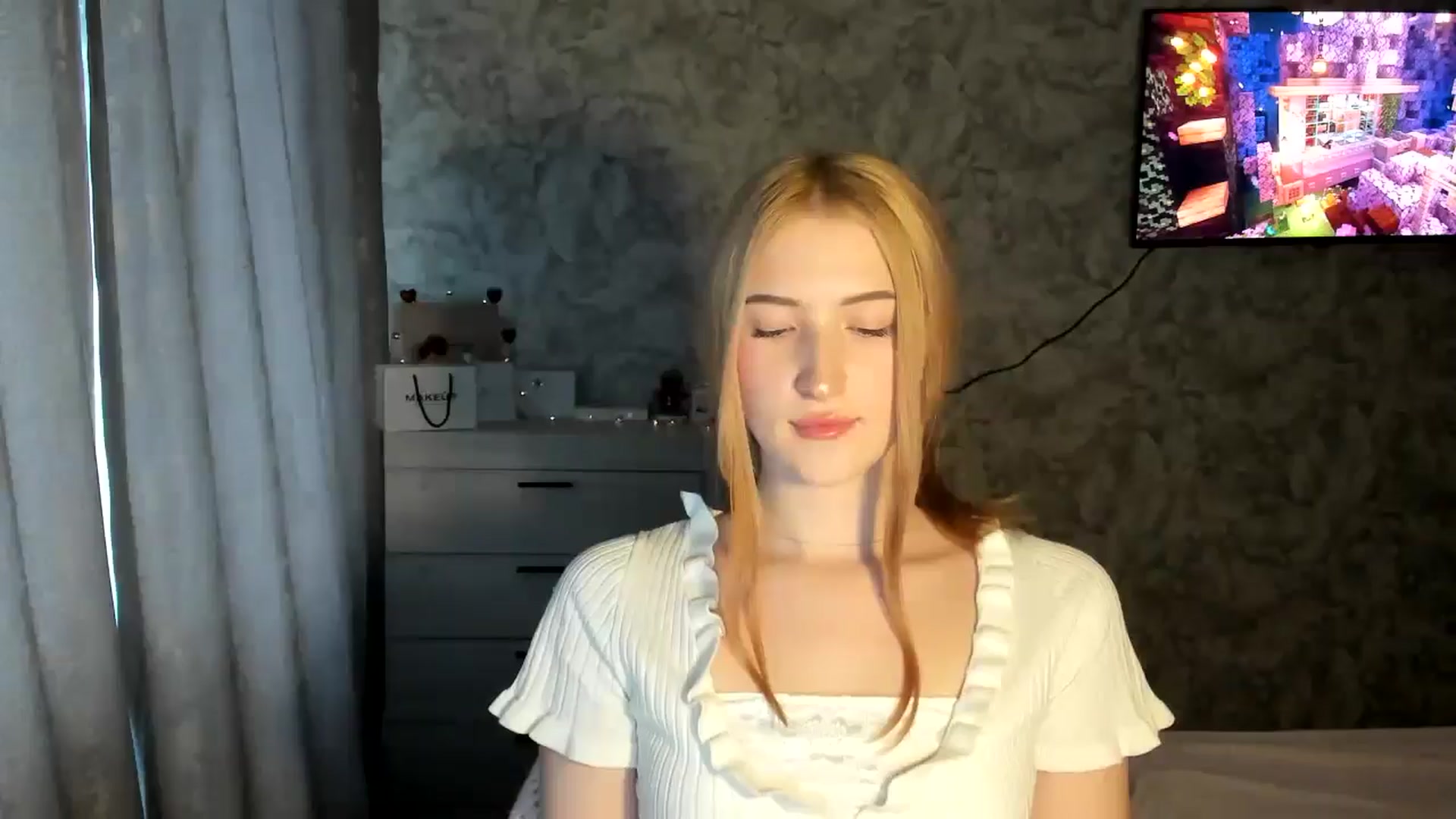 Gallery image thumbnail from Ilona_Here's myfreecams stream on, 02/24/2026, 13:52 image 15 of 20