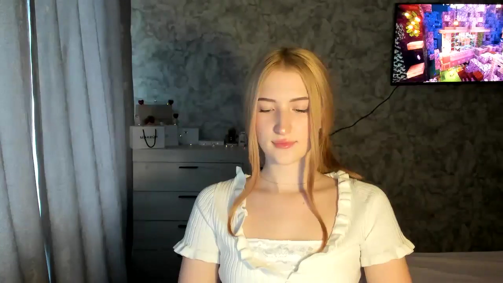 Gallery image thumbnail from Ilona_Here's myfreecams stream on, 02/24/2026, 13:52 image 5 of 20