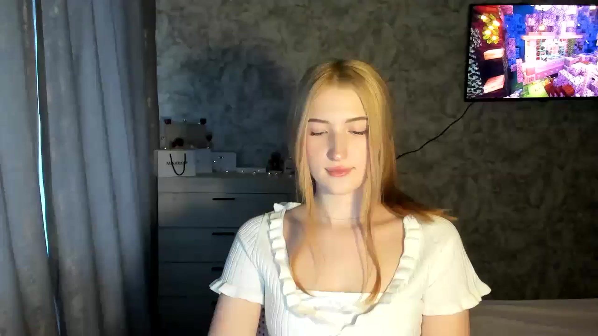 Gallery image thumbnail from Ilona_Here's myfreecams stream on, 02/24/2026, 14:25 image 18 of 20
