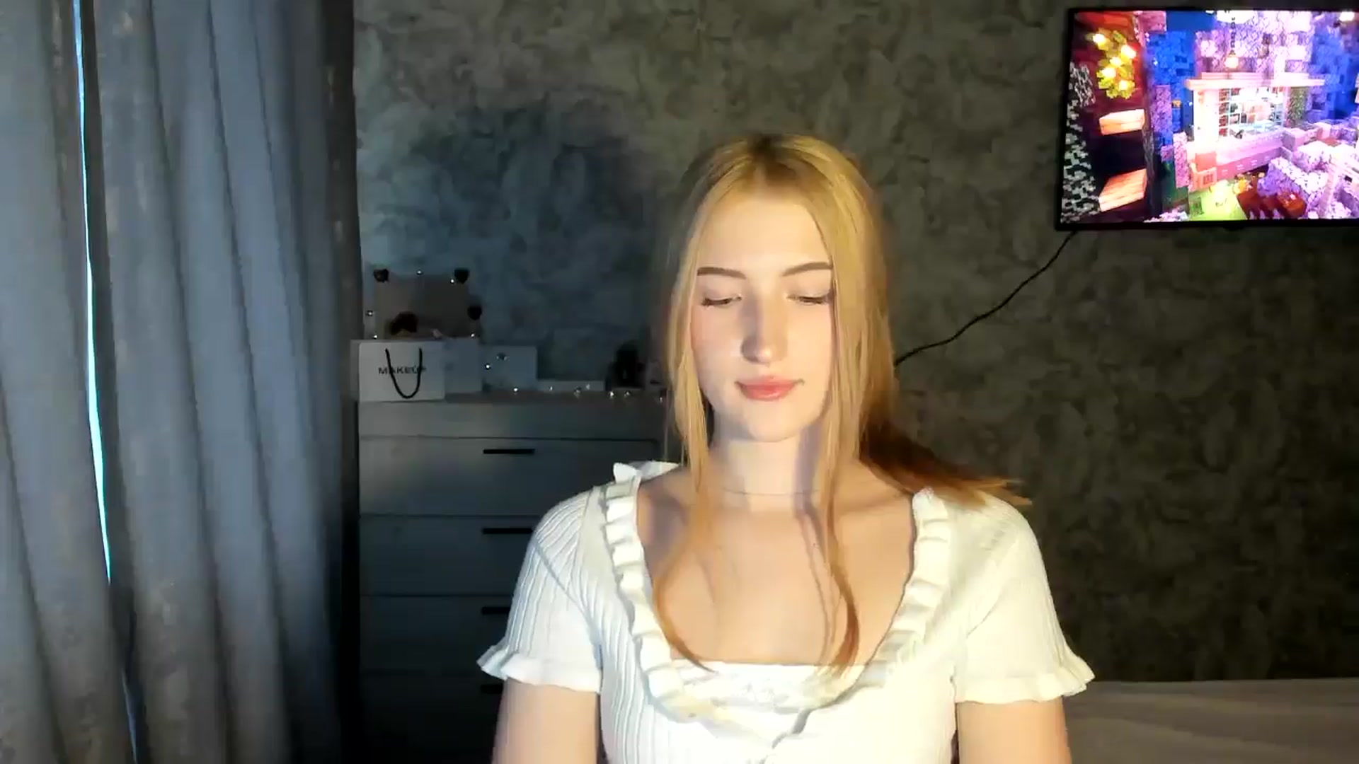 Gallery image thumbnail from Ilona_Here's myfreecams stream on, 02/24/2026, 14:25 image 14 of 20