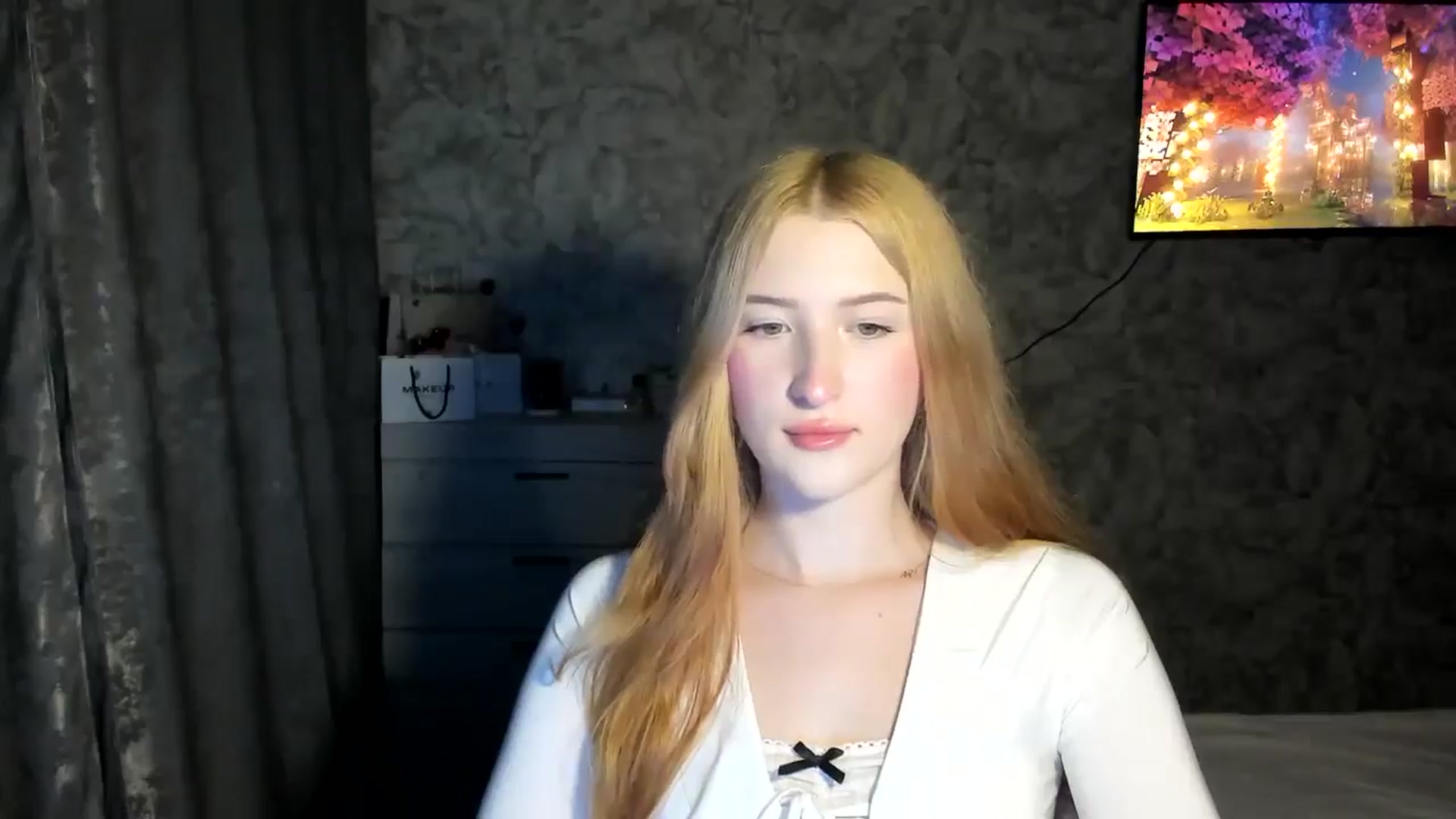 Gallery image thumbnail from Ilona_Here's myfreecams stream on, 02/28/2026, 17:21 image 18 of 20
