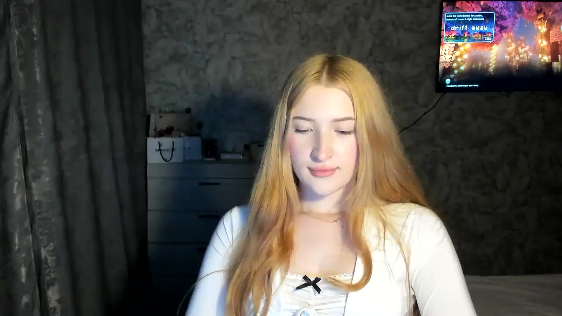 Gallery image thumbnail from Ilona_Here's myfreecams stream on, 02/28/2026, 18:32 image 19 of 20