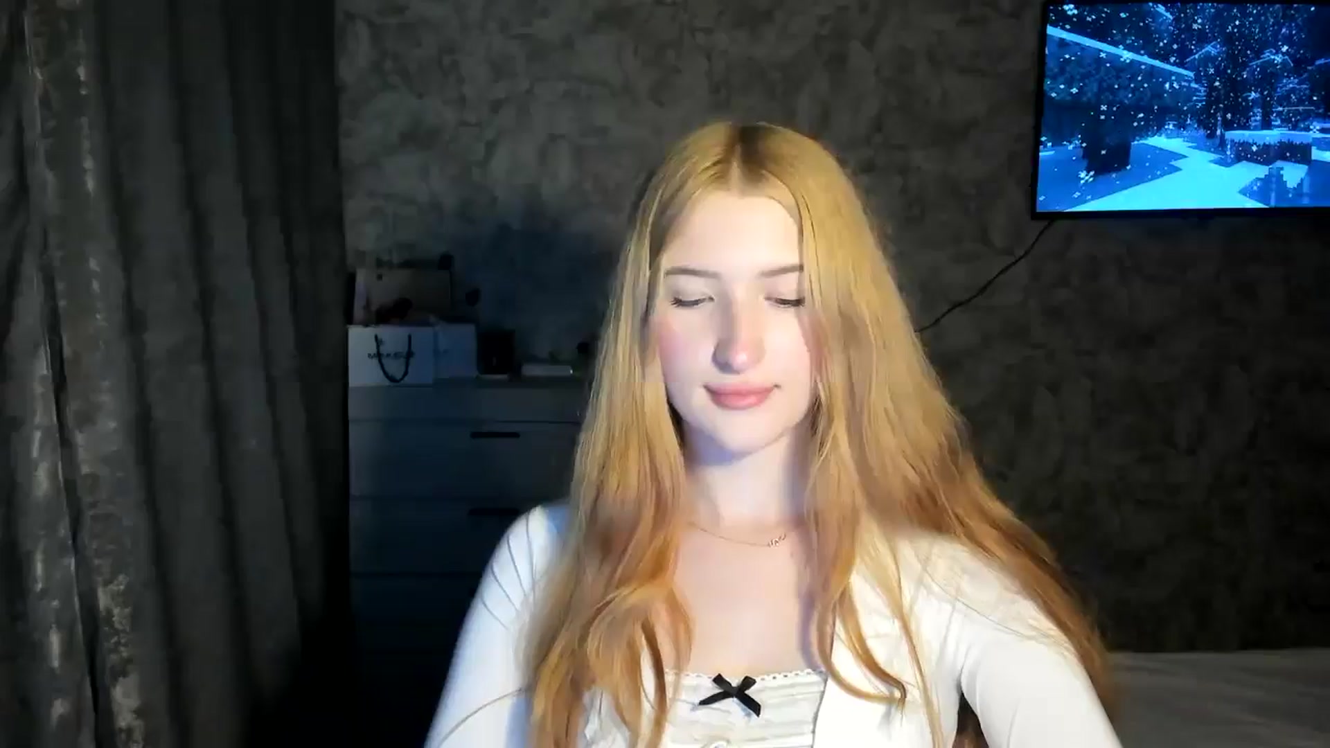 Gallery image thumbnail from Ilona_Here's myfreecams stream on, 02/28/2026, 18:32 image 20 of 20