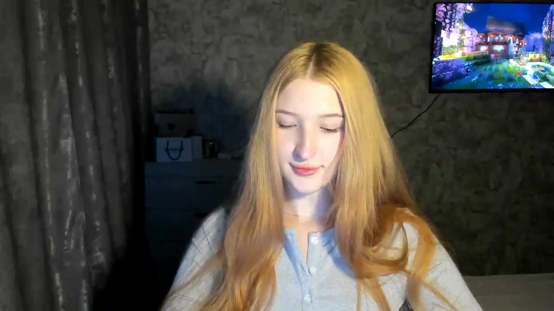 Gallery image thumbnail from Ilona_Here's myfreecams stream on, 03/06/2026, 17:28 image 17 of 20