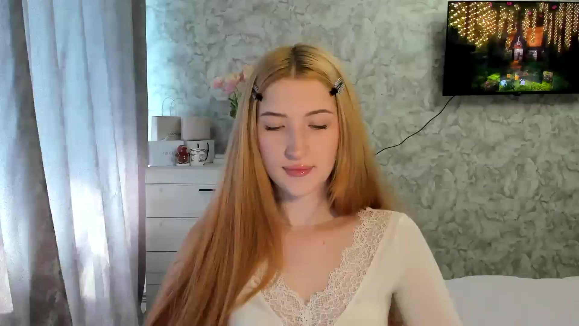 Gallery image thumbnail from Ilona_Here's myfreecams stream on, 03/11/2026, 10:25 image 15 of 20