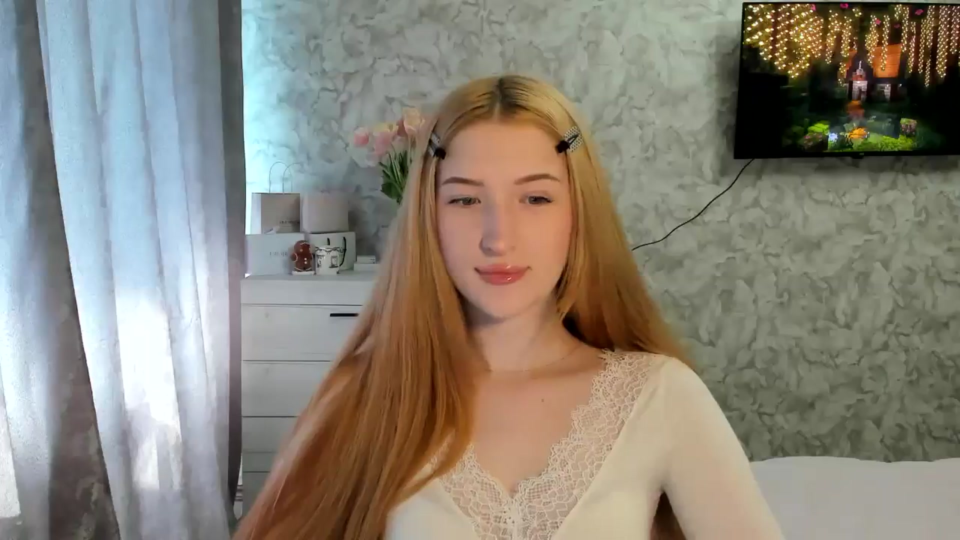 Gallery image thumbnail from Ilona_Here's myfreecams stream on, 03/11/2026, 10:25 image 19 of 20