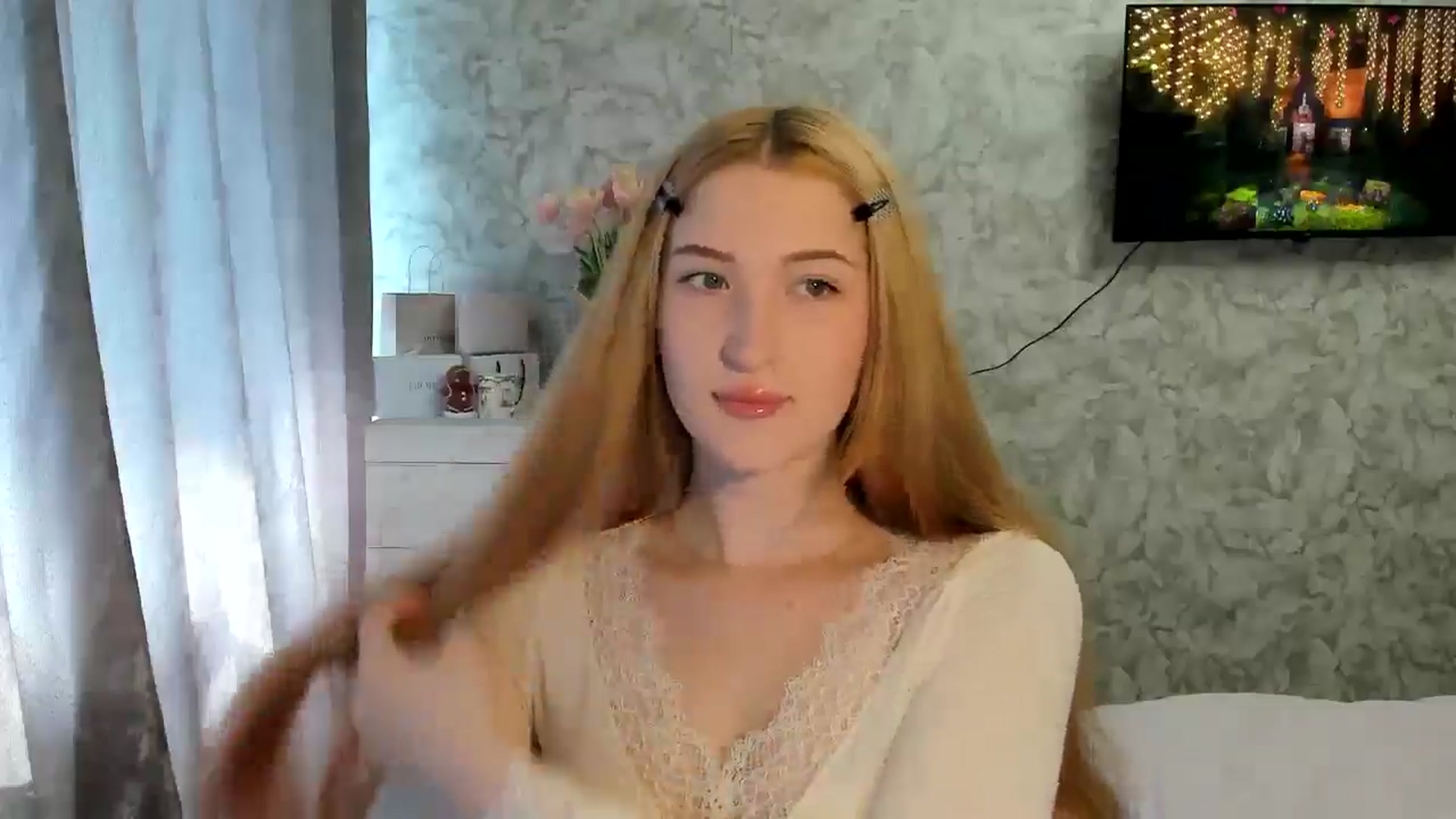 Gallery image thumbnail from Ilona_Here's myfreecams stream on, 03/11/2026, 10:25 image 18 of 20