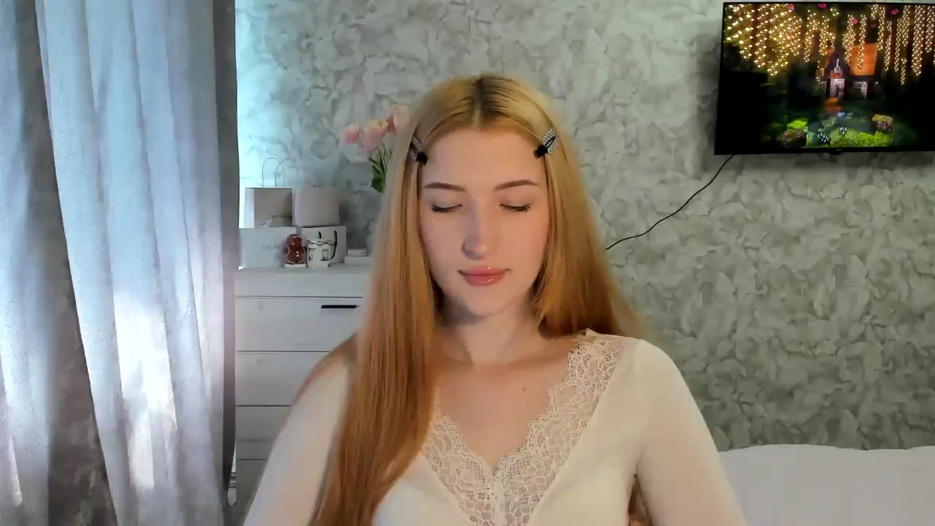 Gallery image thumbnail from Ilona_Here's myfreecams stream on, 03/11/2026, 10:25 image 12 of 20