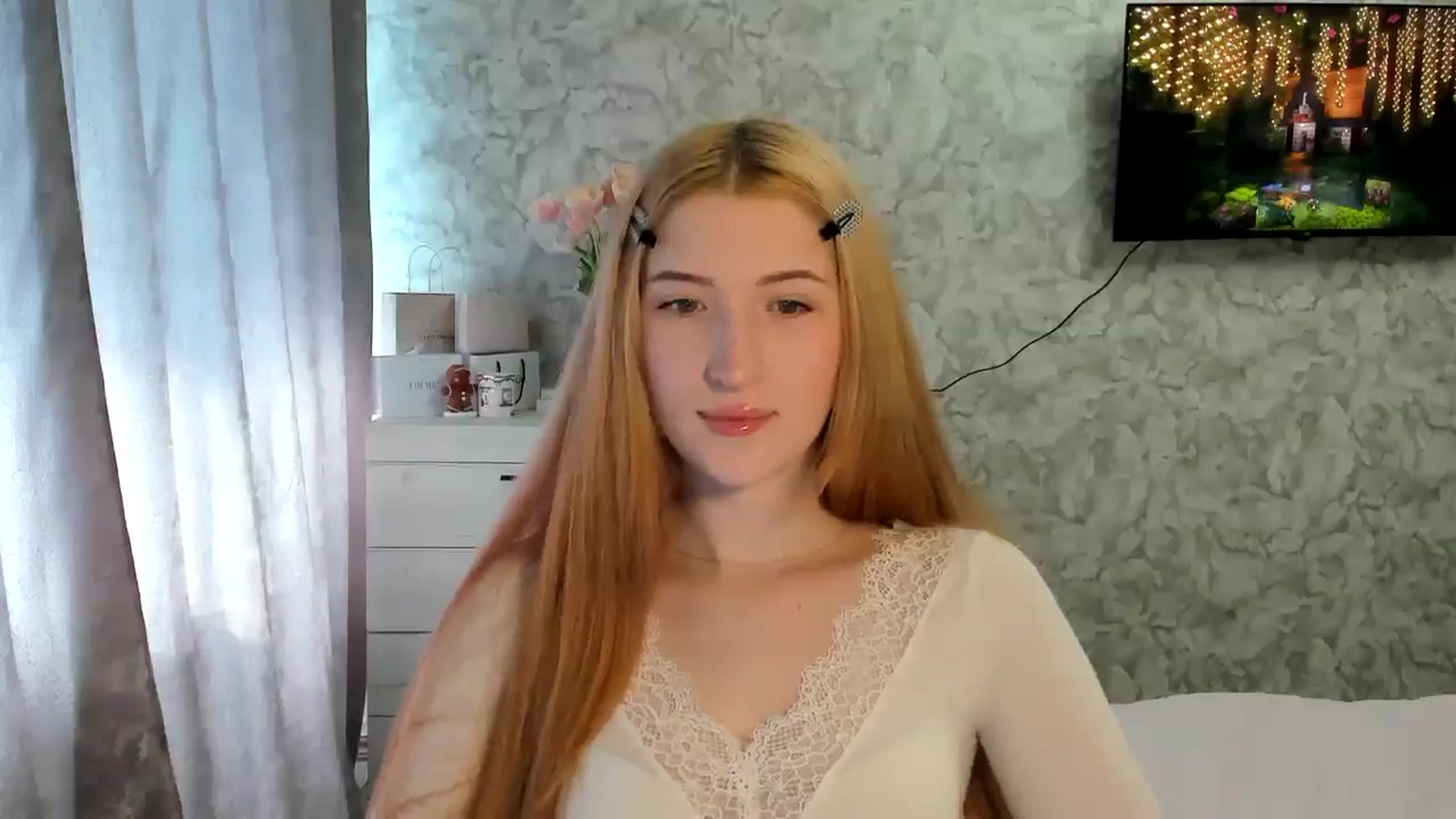 Gallery image thumbnail from Ilona_Here's myfreecams stream on, 03/11/2026, 11:01 image 5 of 20