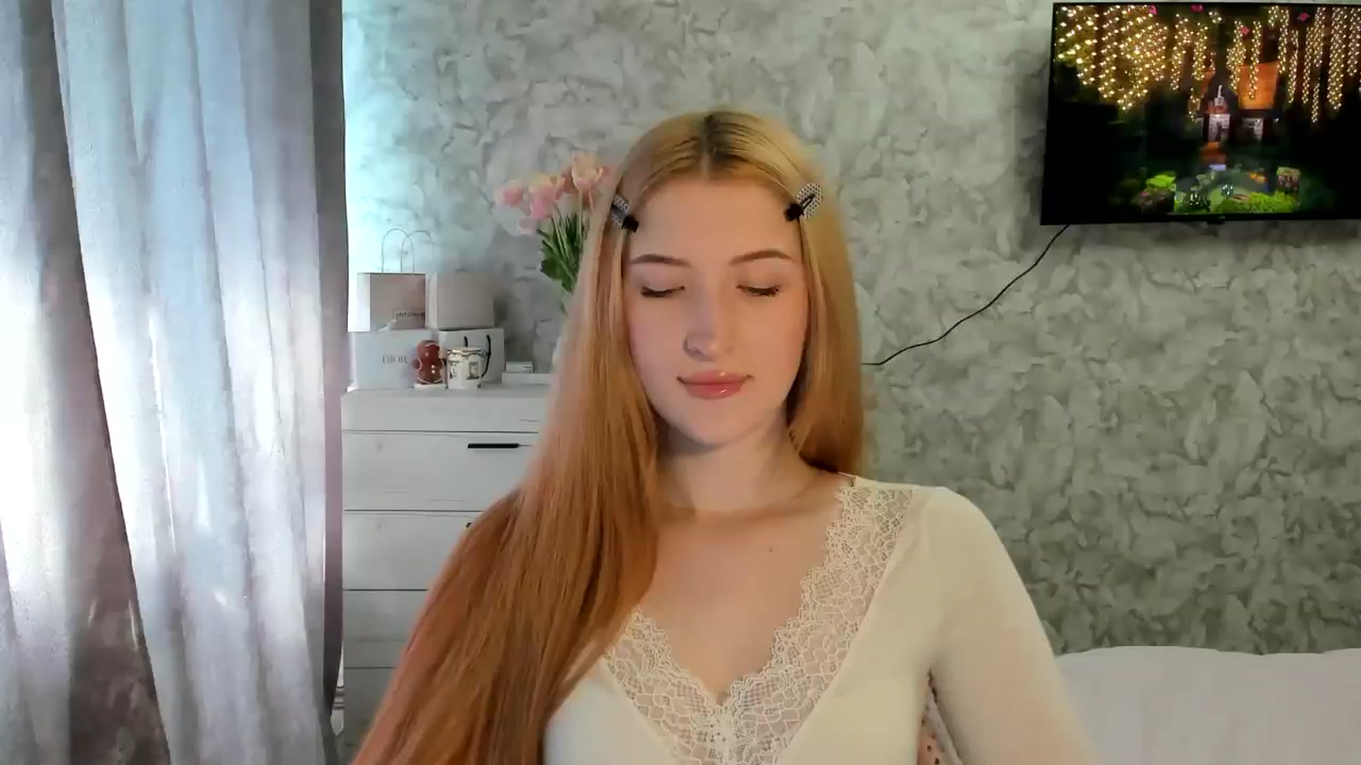 Gallery image thumbnail from Ilona_Here's myfreecams stream on, 03/11/2026, 11:01 image 15 of 20