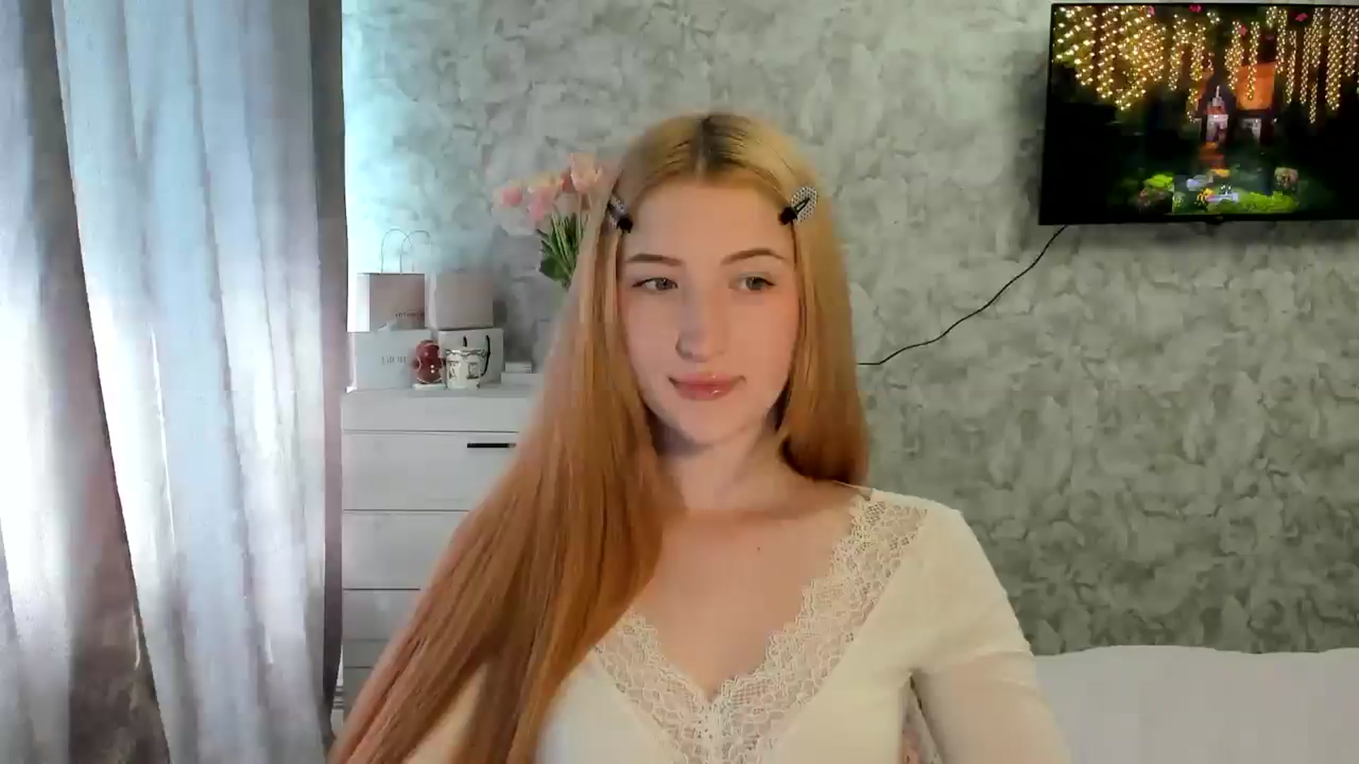 Gallery image thumbnail from Ilona_Here's myfreecams stream on, 03/11/2026, 11:01 image 12 of 20