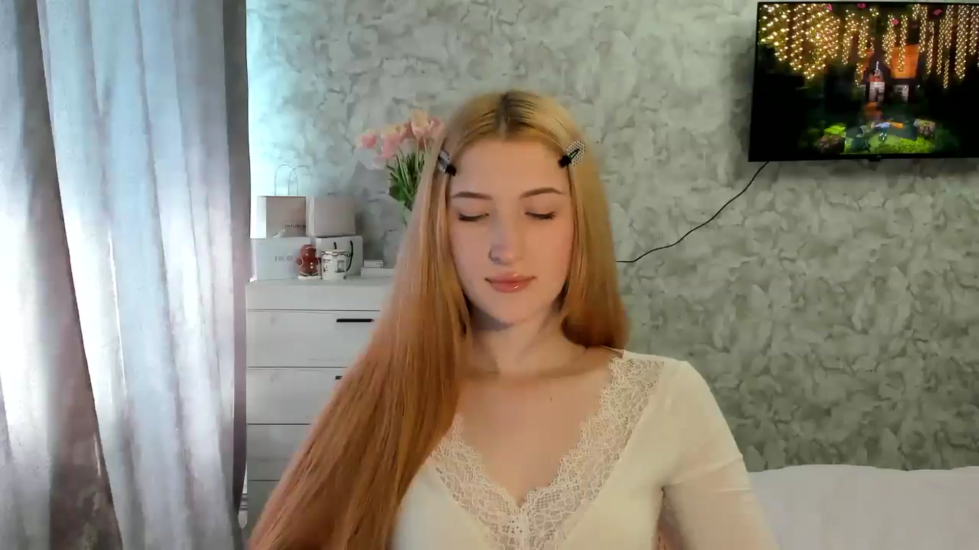Gallery image thumbnail from Ilona_Here's myfreecams stream on, 03/11/2026, 11:01 image 13 of 20