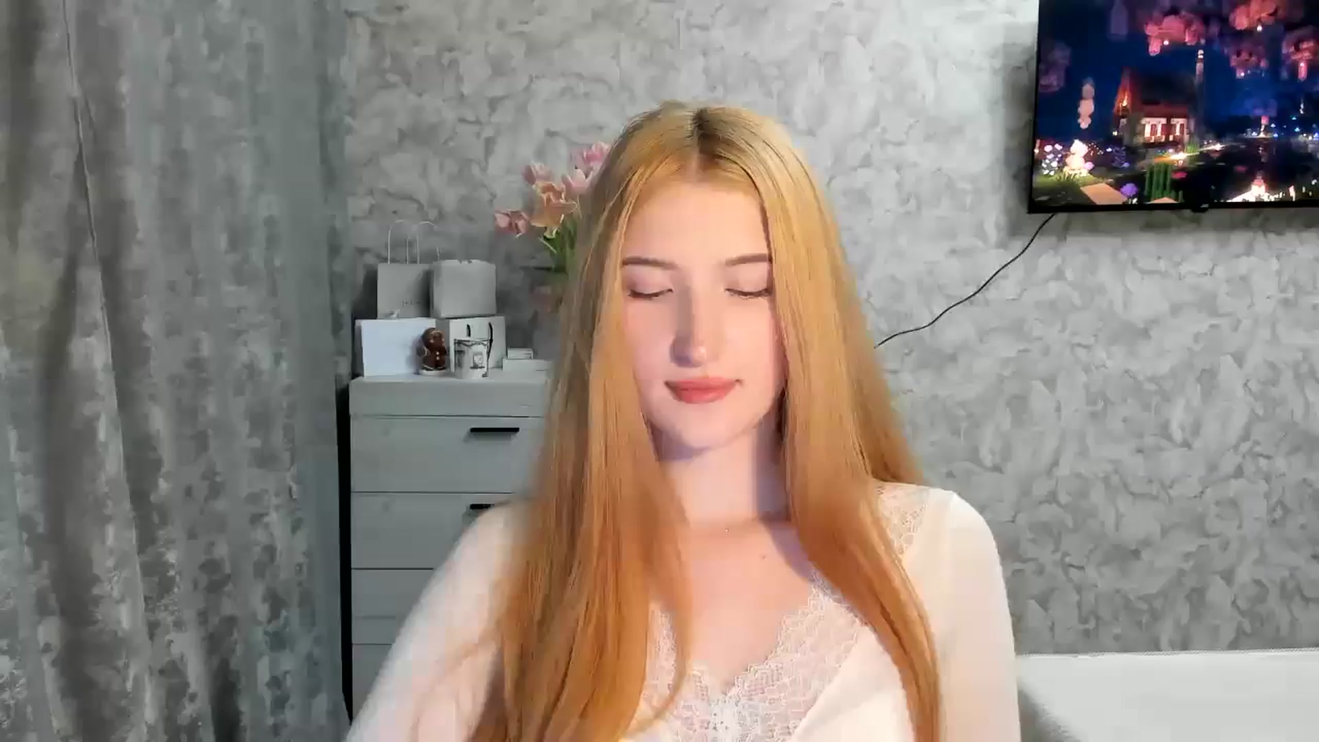 Gallery image thumbnail from Ilona_Here's myfreecams stream on, 03/11/2026, 21:28 image 19 of 20