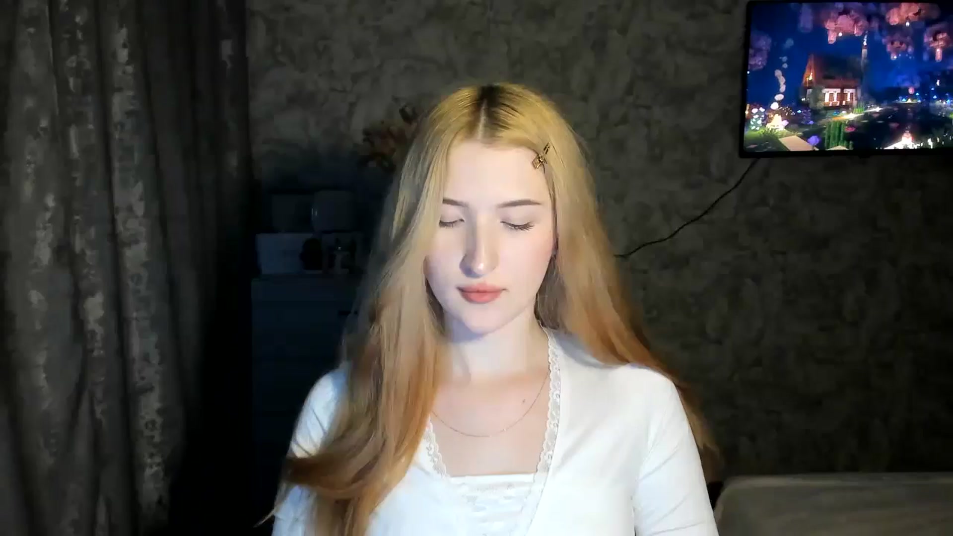 Gallery image thumbnail from Ilona_Here's myfreecams stream on, 03/12/2026, 17:24 image 9 of 20