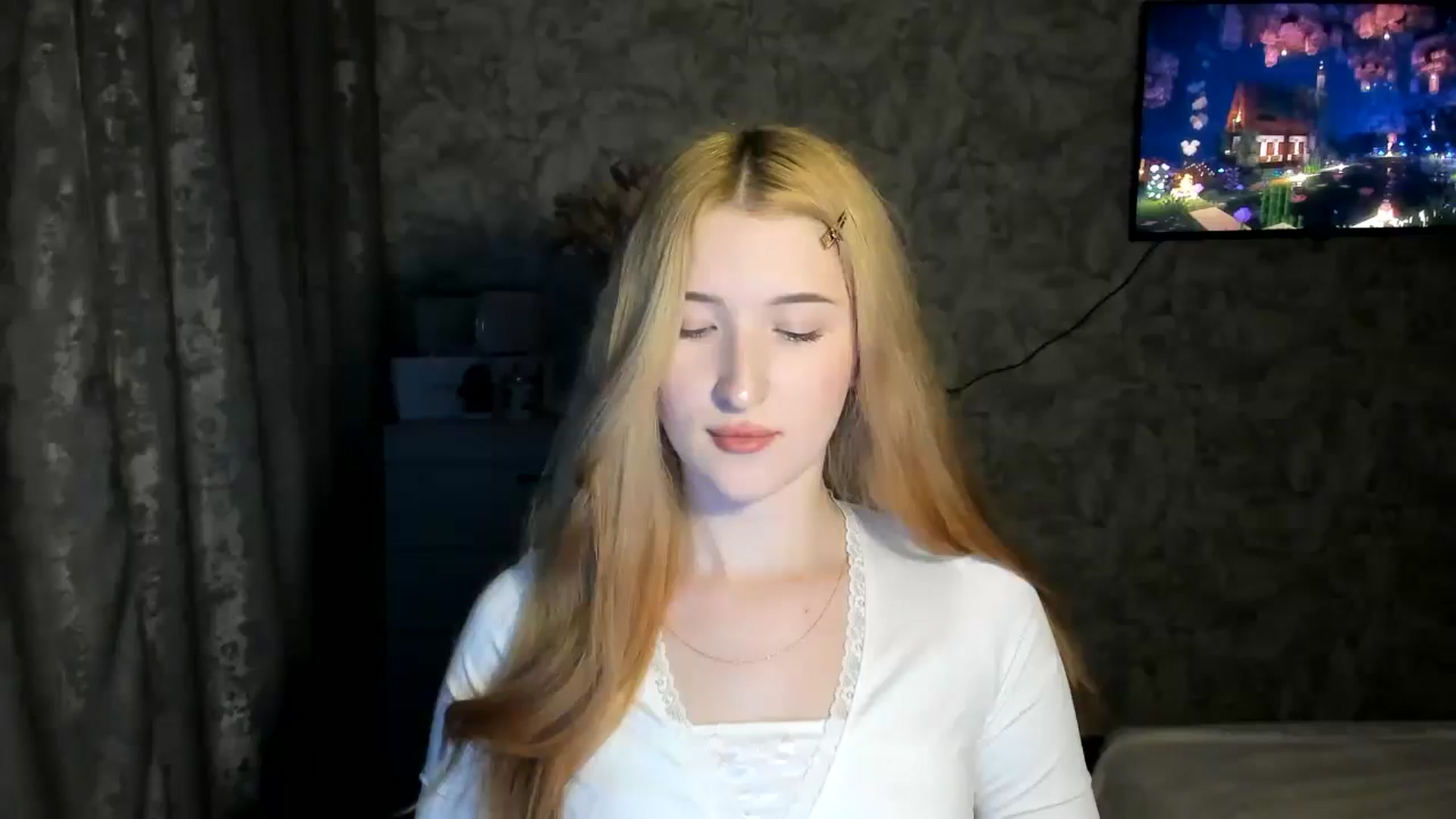 Gallery image thumbnail from Ilona_Here's myfreecams stream on, 03/12/2026, 17:24 image 10 of 20