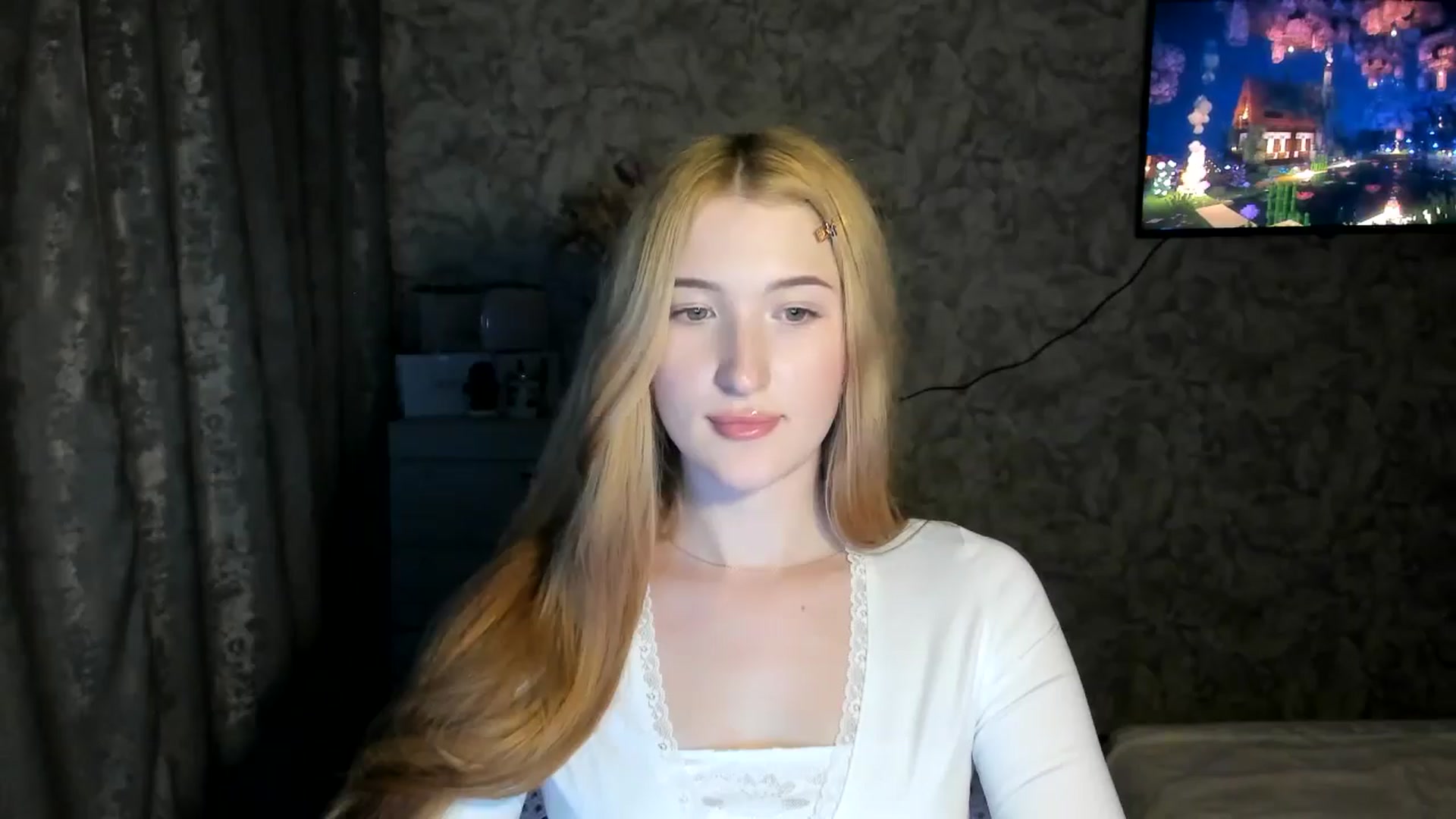 Gallery image thumbnail from Ilona_Here's myfreecams stream on, 03/12/2026, 19:40 image 18 of 20