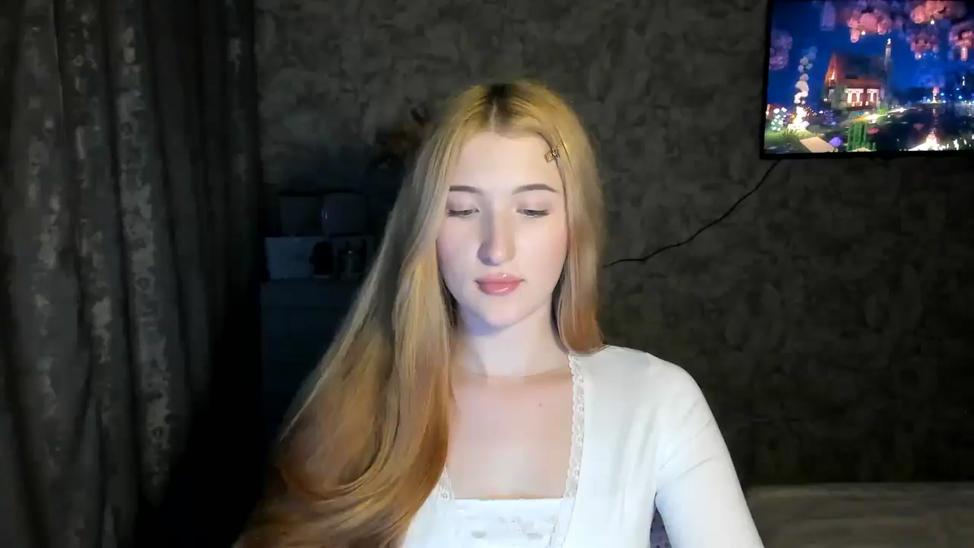 Gallery image thumbnail from Ilona_Here's myfreecams stream on, 03/12/2026, 19:40 image 8 of 20