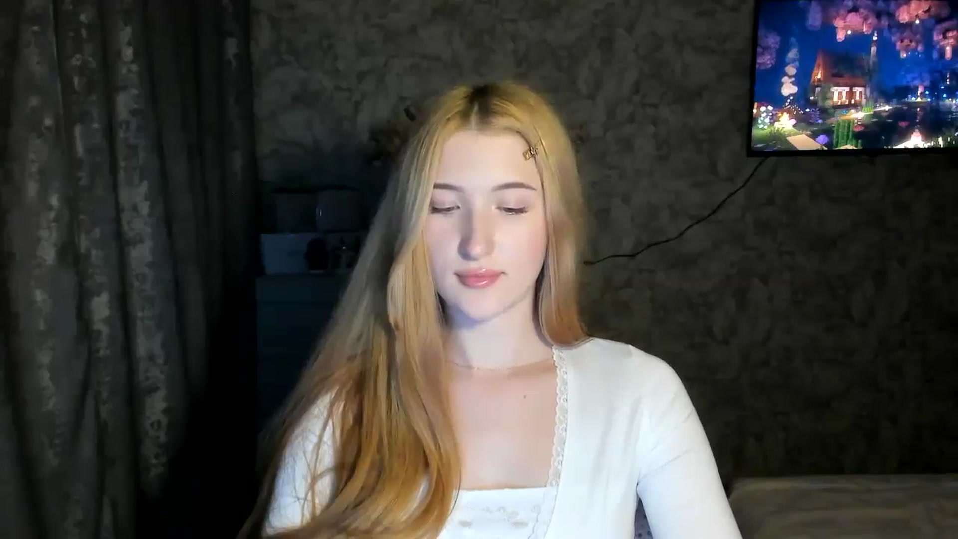 Gallery image thumbnail from Ilona_Here's myfreecams stream on, 03/12/2026, 19:40 image 10 of 20