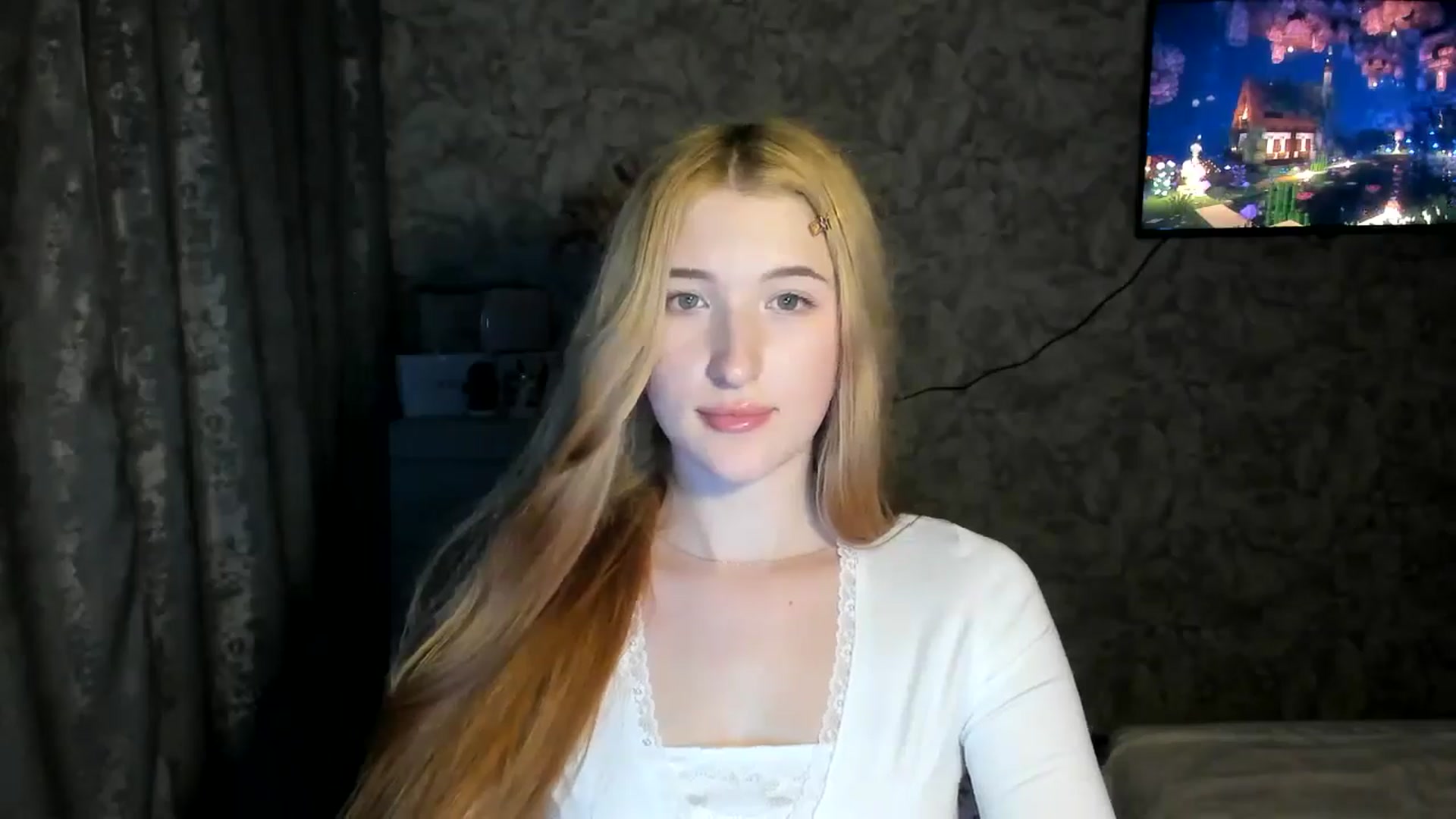 Gallery image thumbnail from Ilona_Here's myfreecams stream on, 03/12/2026, 19:40 image 14 of 20