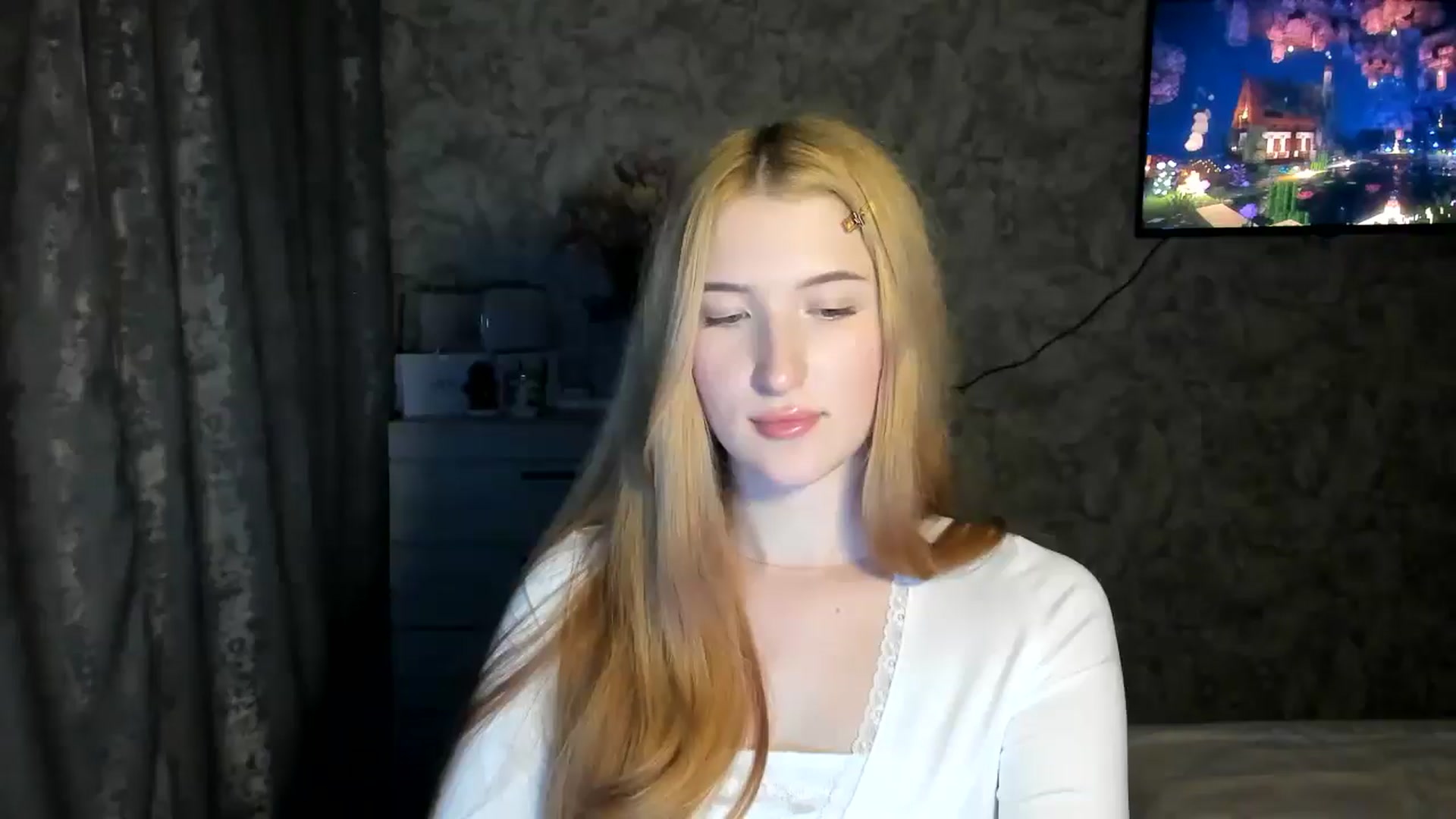 Gallery image thumbnail from Ilona_Here's myfreecams stream on, 03/12/2026, 20:17 image 2 of 20