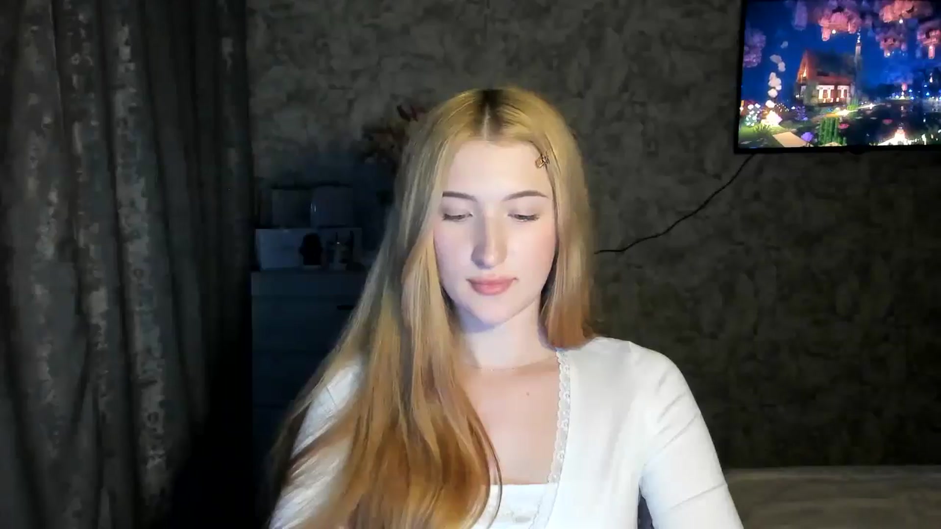 Gallery image thumbnail from Ilona_Here's myfreecams stream on, 03/12/2026, 20:17 image 15 of 20