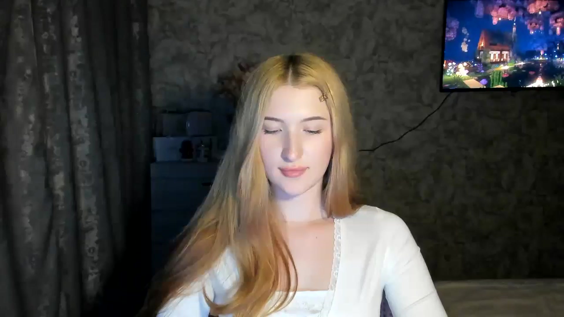Gallery image thumbnail from Ilona_Here's myfreecams stream on, 03/12/2026, 20:17 image 18 of 20