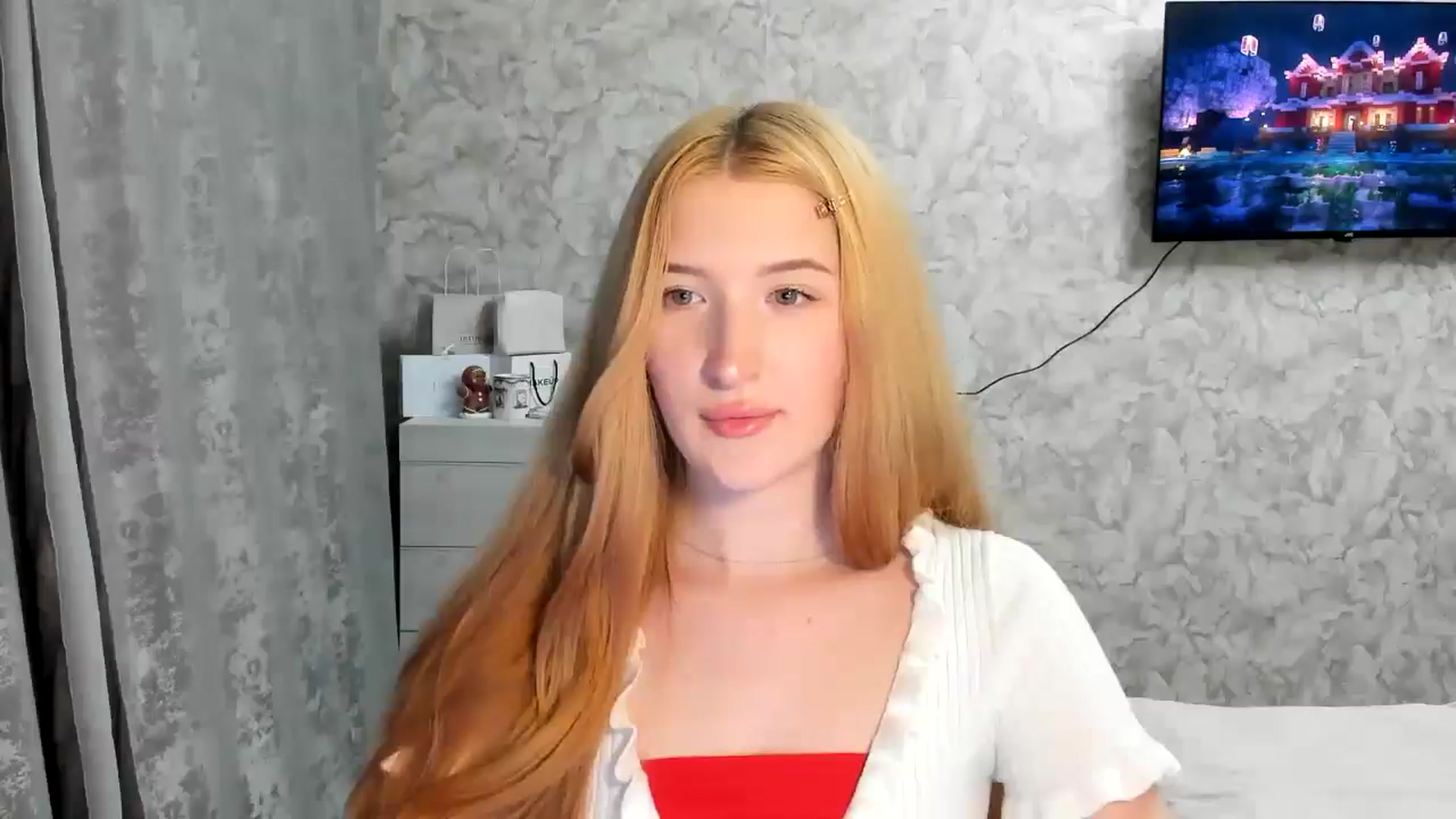 Gallery image thumbnail from Ilona_Here's myfreecams stream on, 03/15/2026, 24:04 image 6 of 20