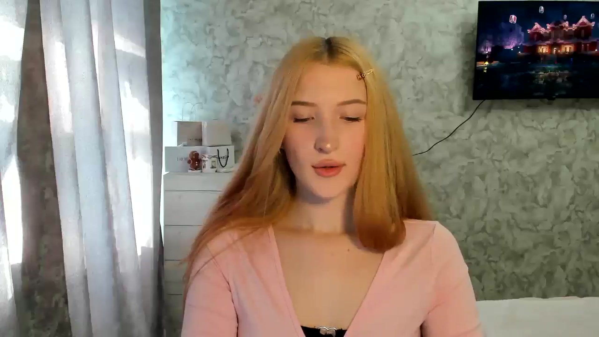 Gallery image thumbnail from Ilona_Here's myfreecams stream on, 03/15/2026, 12:30 image 17 of 20