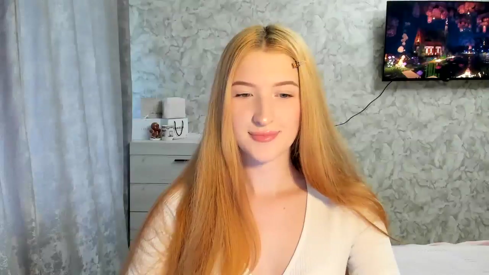 Gallery image thumbnail from Ilona_Here's myfreecams stream on, 03/17/2026, 13:11 image 9 of 20