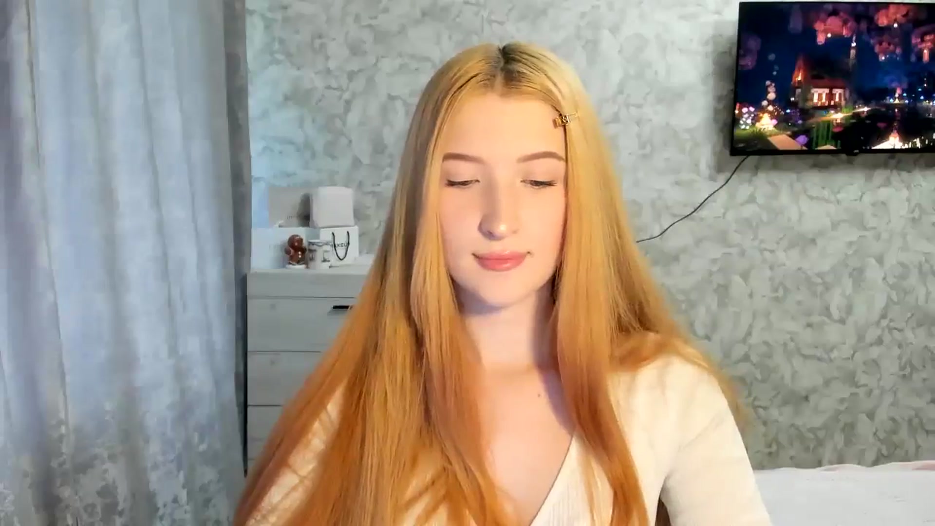 Gallery image thumbnail from Ilona_Here's myfreecams stream on, 03/17/2026, 13:11 image 15 of 20