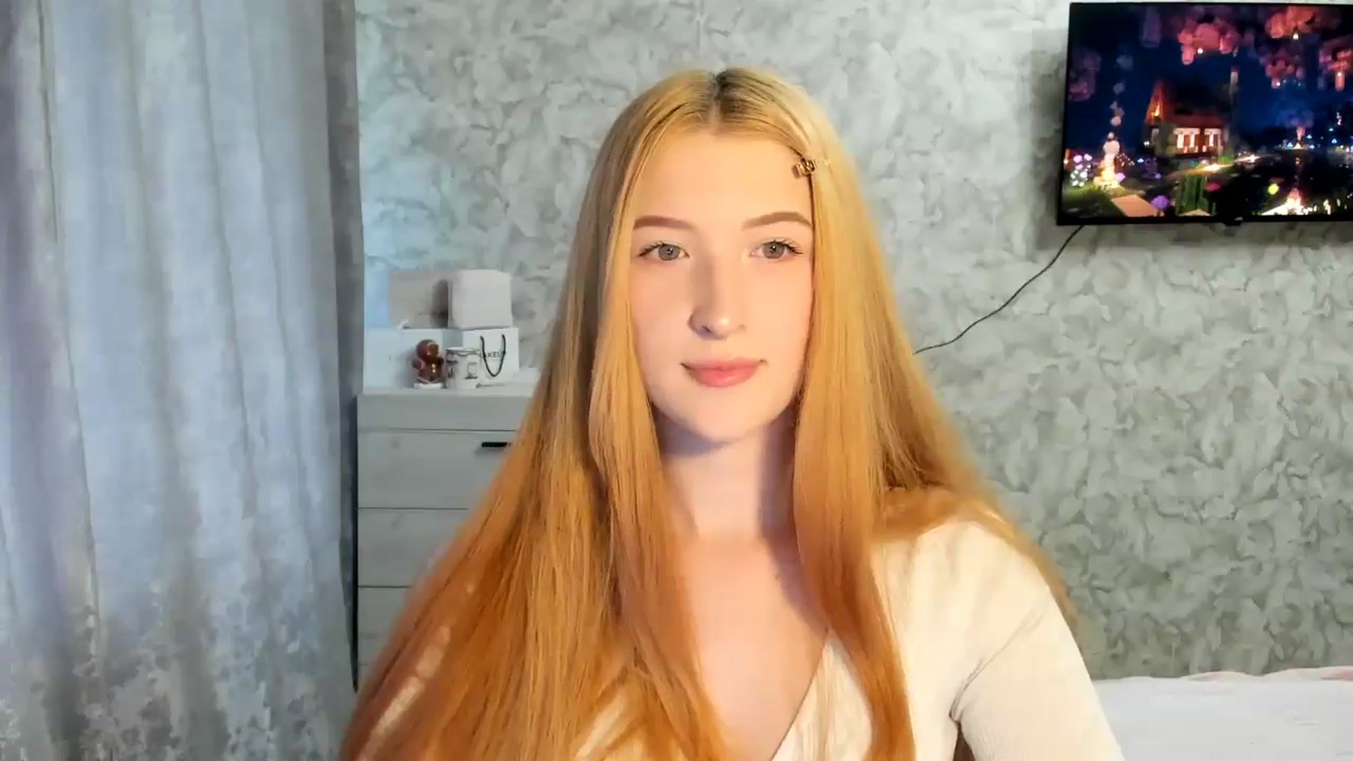 Gallery image thumbnail from Ilona_Here's myfreecams stream on, 03/17/2026, 13:11 image 14 of 20