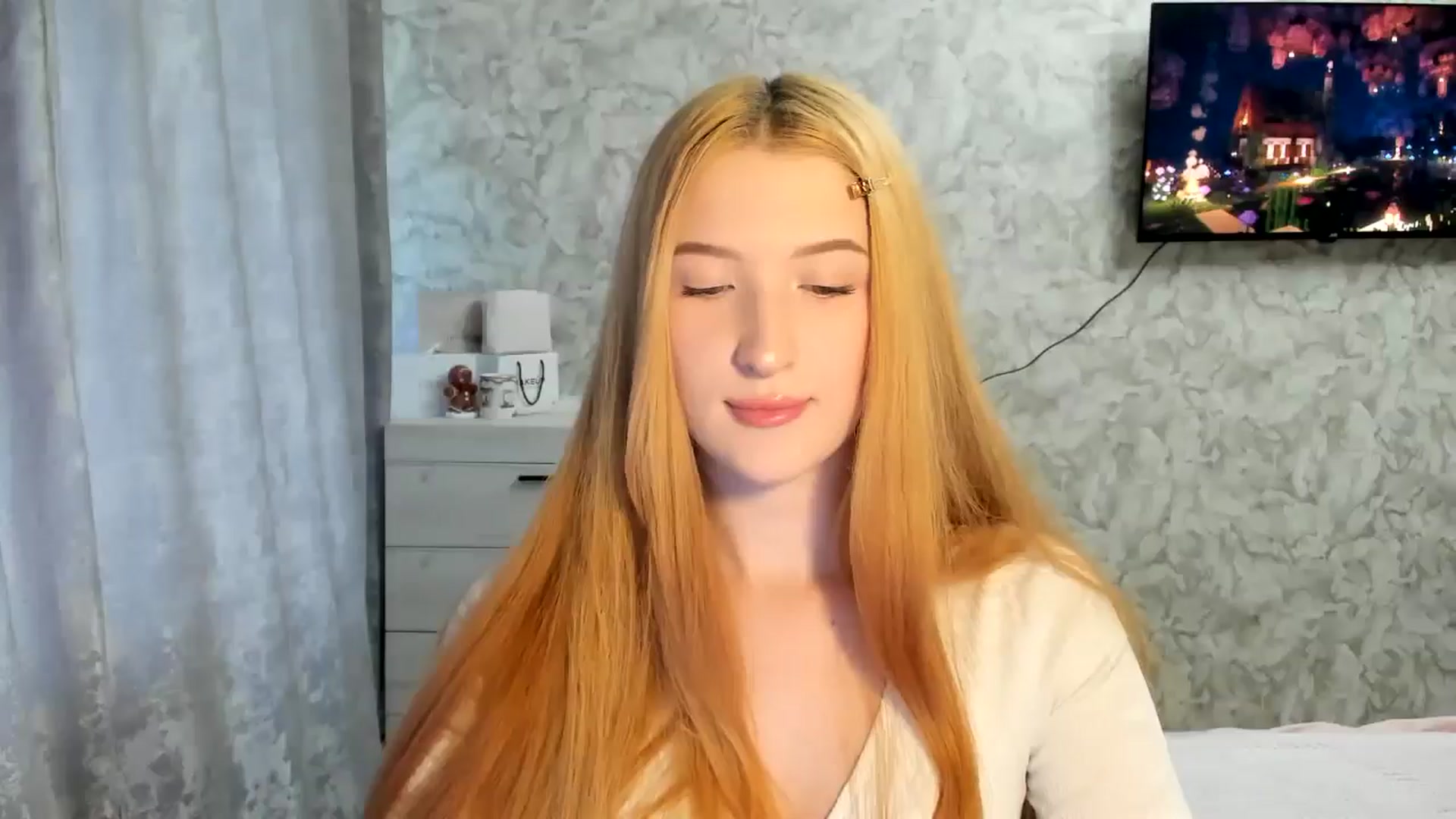 Gallery image thumbnail from Ilona_Here's myfreecams stream on, 03/17/2026, 13:11 image 13 of 20
