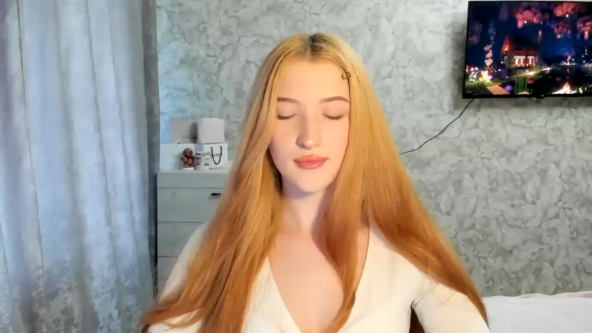 Gallery image thumbnail from Ilona_Here's myfreecams stream on, 03/17/2026, 14:25 image 7 of 20
