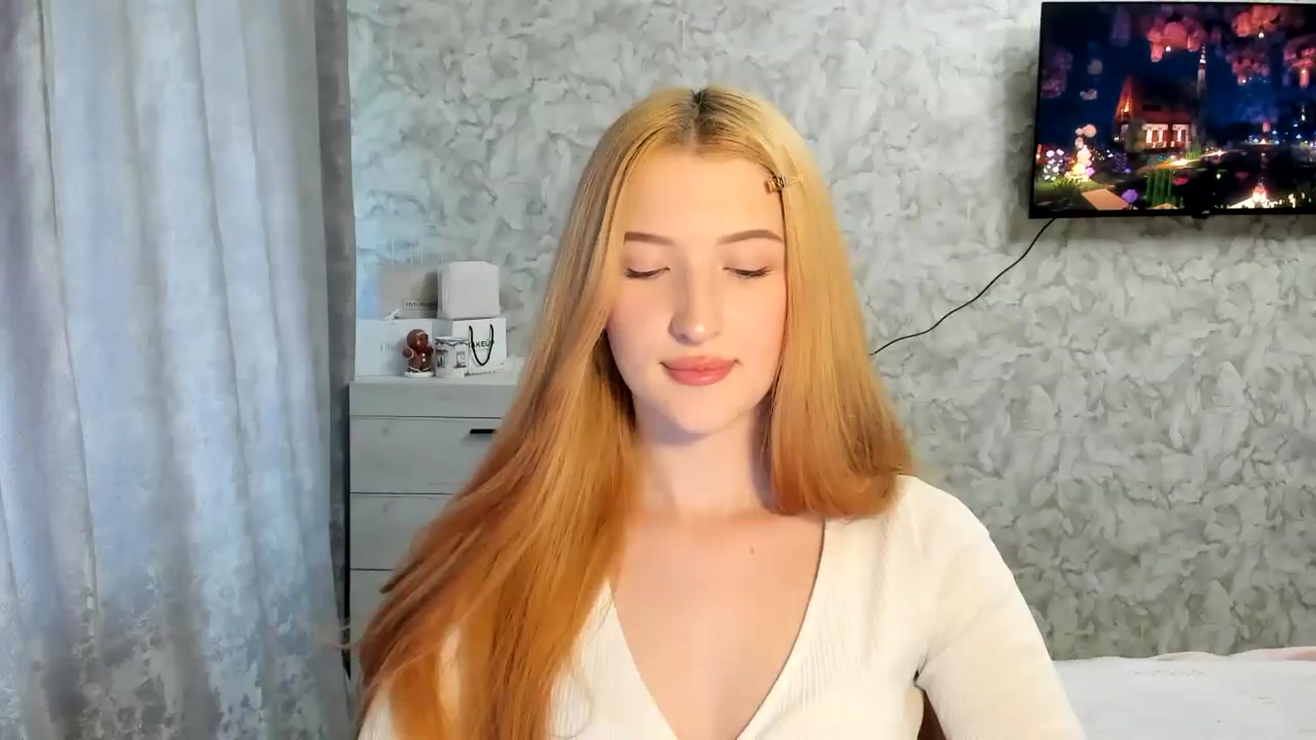 Gallery image thumbnail from Ilona_Here's myfreecams stream on, 03/17/2026, 14:25 image 6 of 20