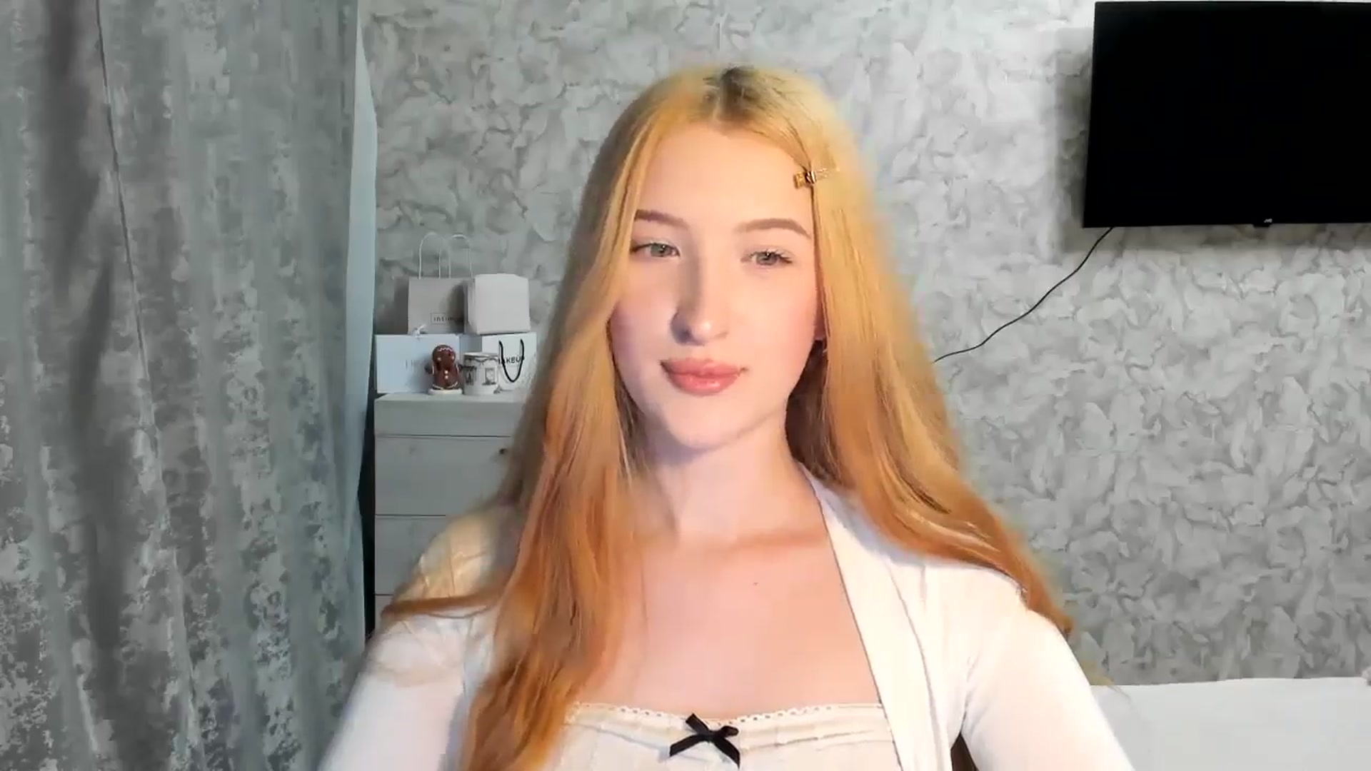 Gallery image thumbnail from Ilona_Here's myfreecams stream on, 03/18/2026, 19:04 image 8 of 20