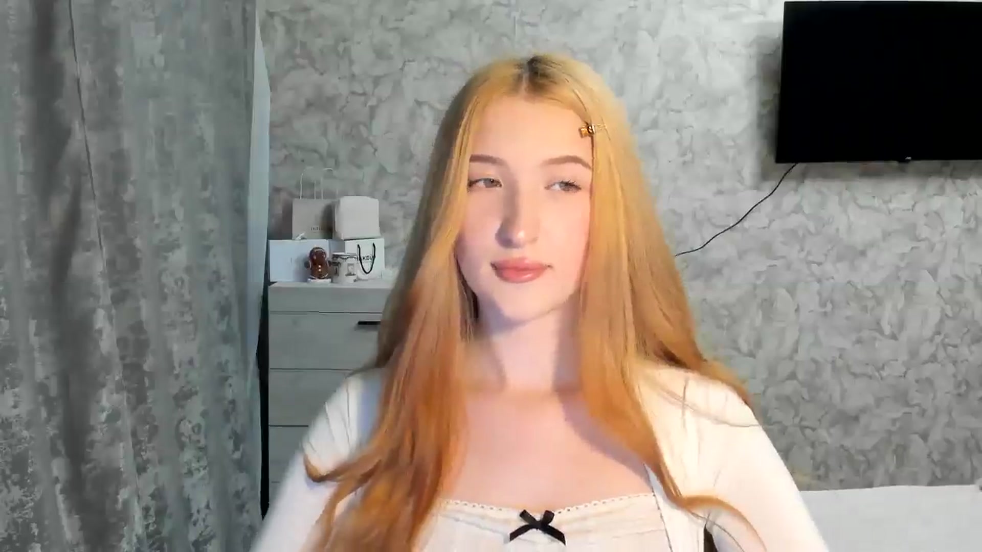 Gallery image thumbnail from Ilona_Here's myfreecams stream on, 03/18/2026, 19:04 image 3 of 20